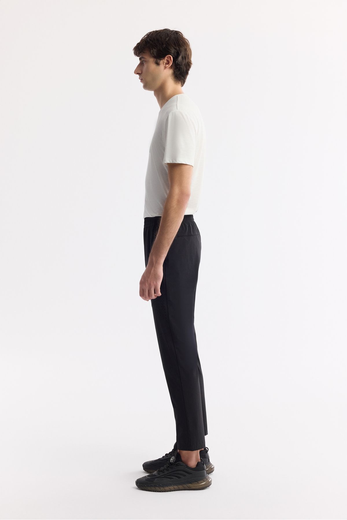 Avva-Men's Black Elastic Waist Side Pocket Segmented Technical Fabric Jogger A51Y3421 2
