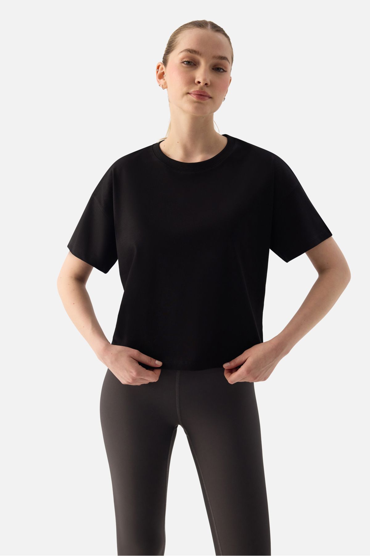Superstacy Noya Kısa Oversize Siyah Tişört