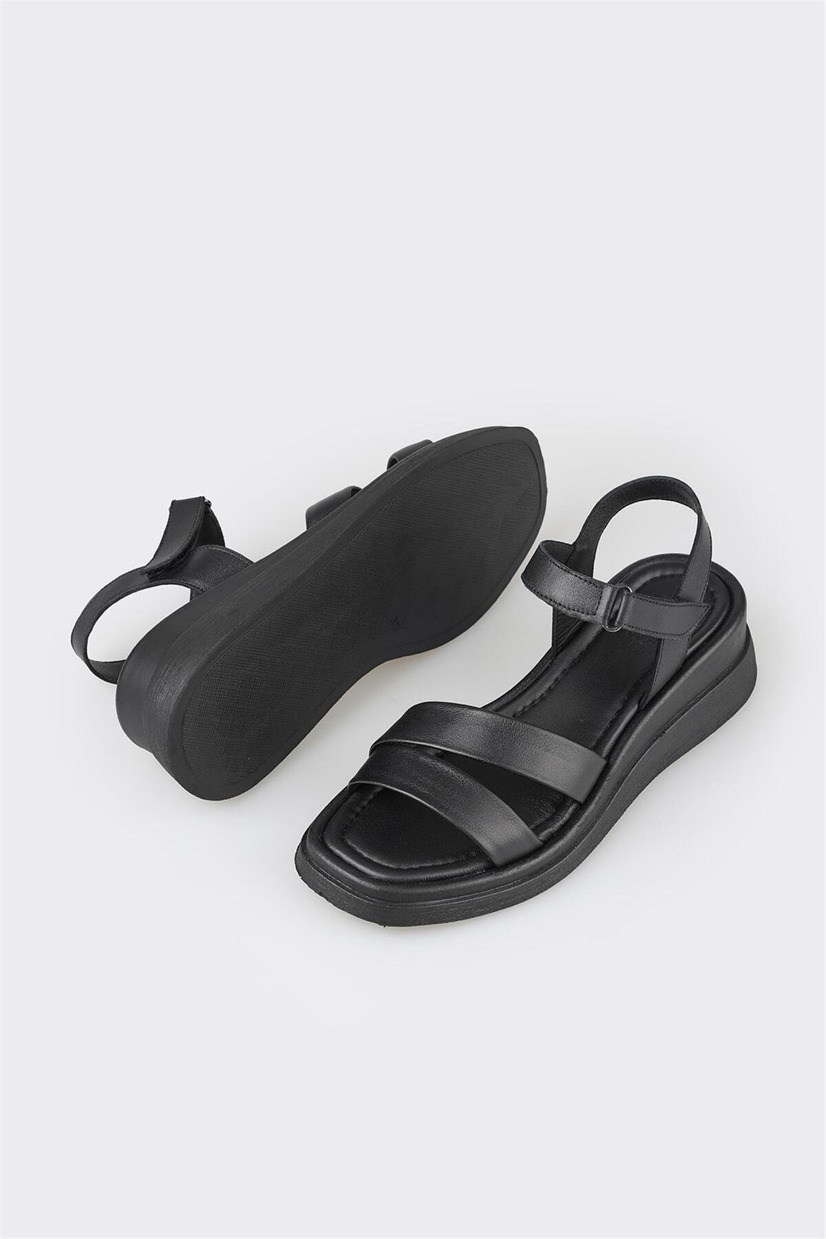 Elle  Siyah Deri Kadın Dolgu Topuk Sandalet - Görsel 3