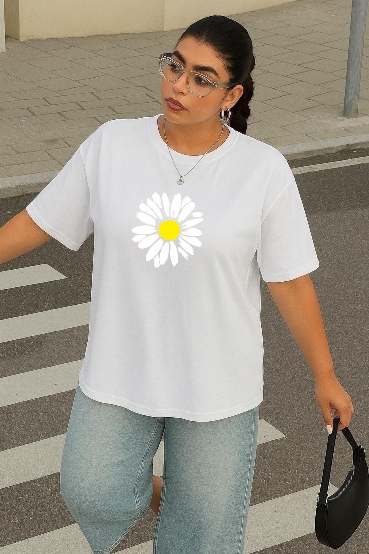 BENROMA BÜYÜK BEDEN PAPATYA BASKILI UNİSEX TİŞÖRT