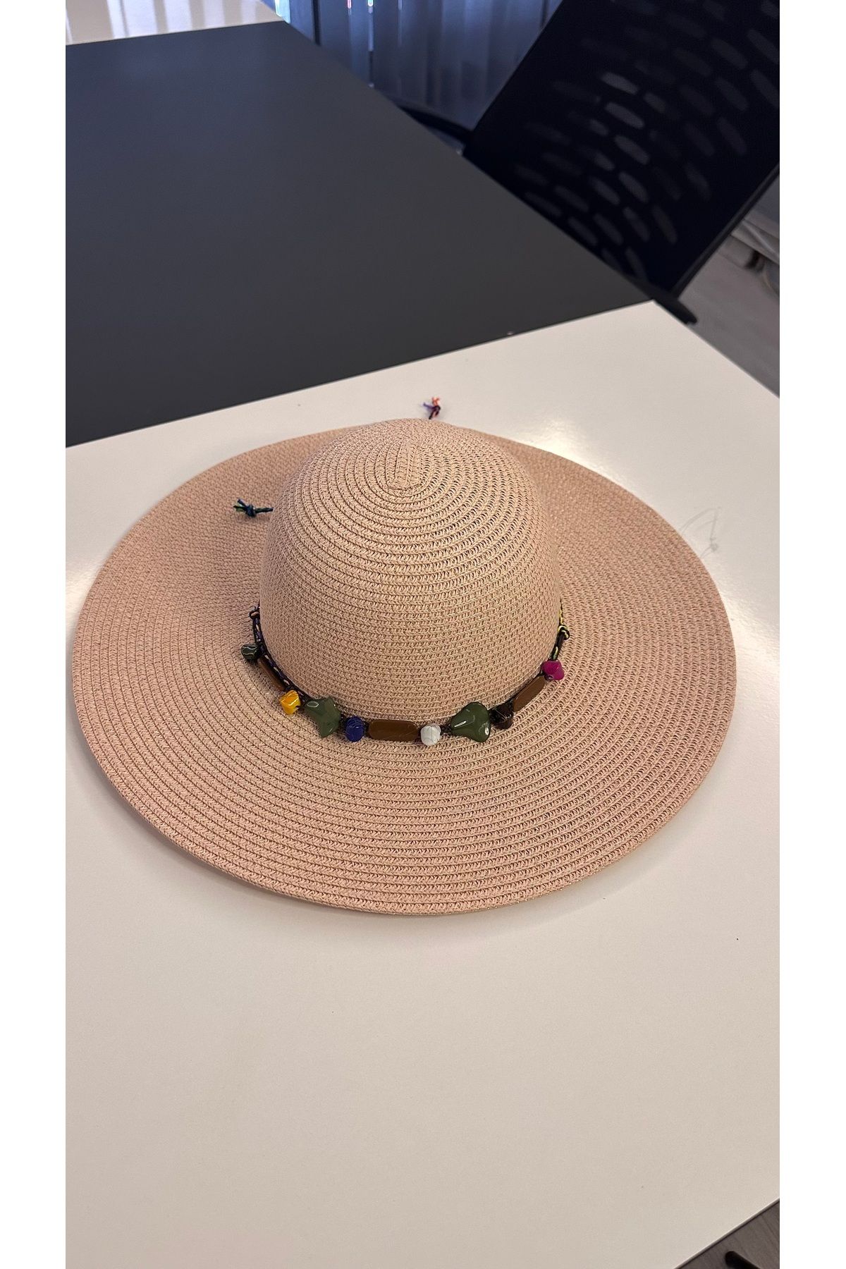 Store Boncuk Detaylı Hasır Şapka