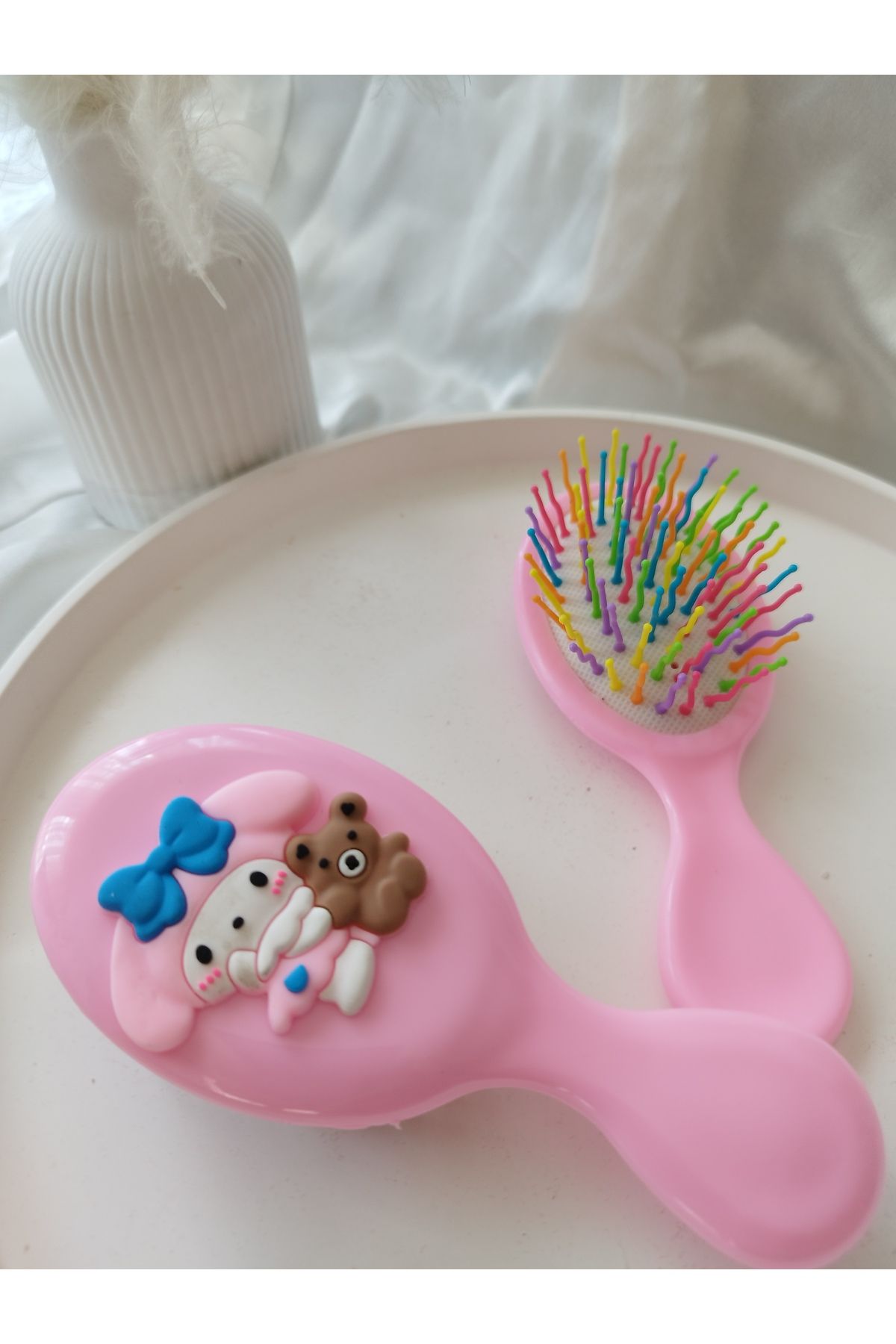 LADYBİRDAKSESUAR Karakterli renkli Çocuk tarağı oval kuurommi sanrio