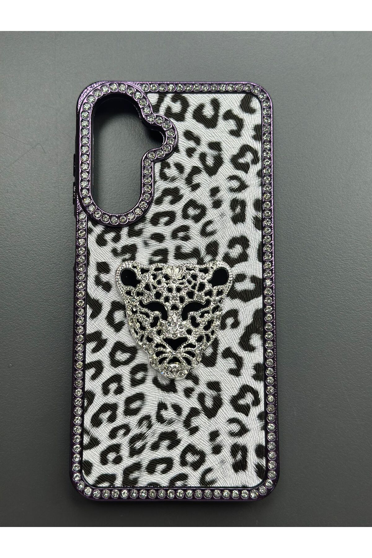 PEXURA TECH İphone 16 Plus Leopar taşlı Telefon Kılıfı