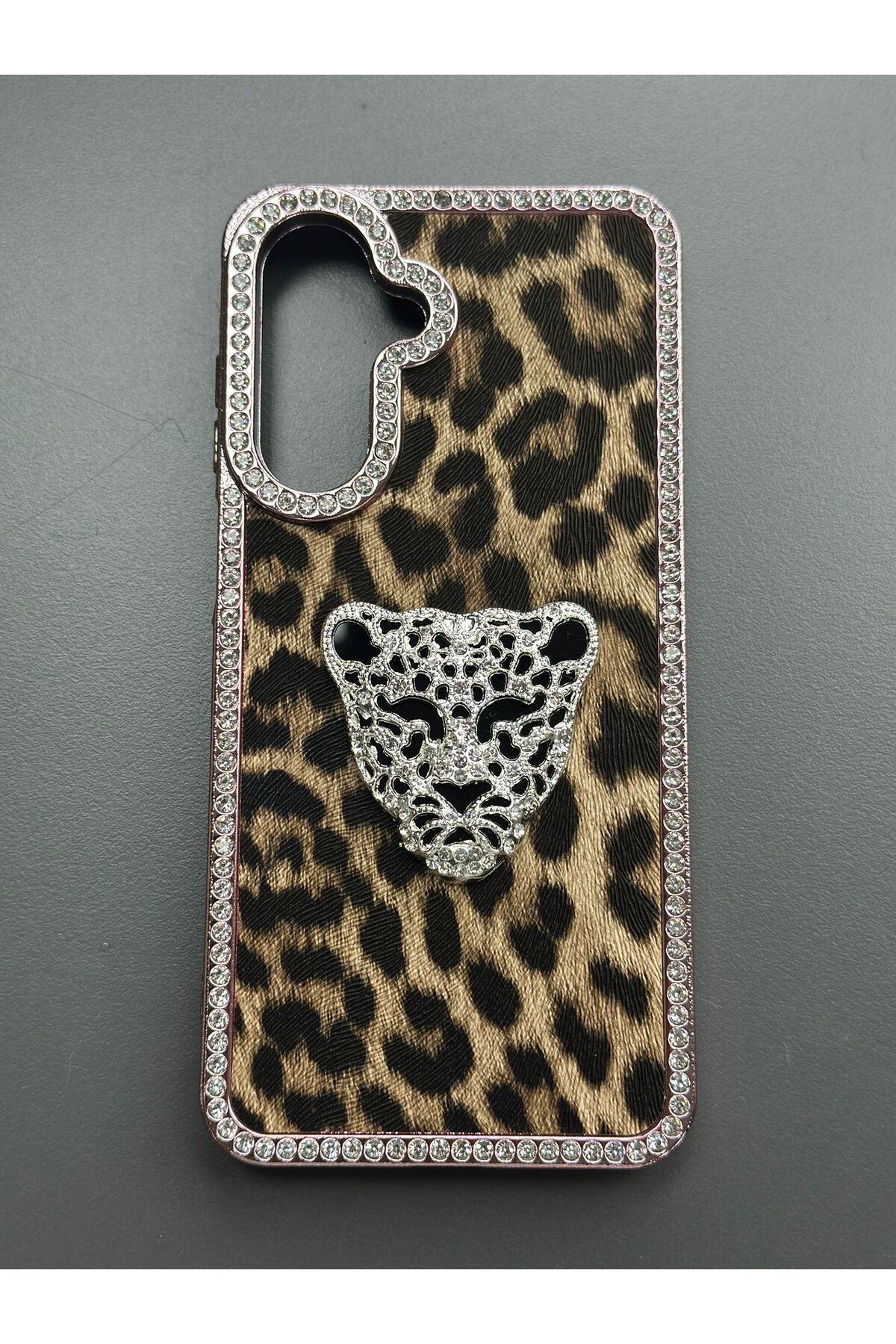 PEXURA TECH İphone 16 Leopar taşlı Telefon Kılıfı