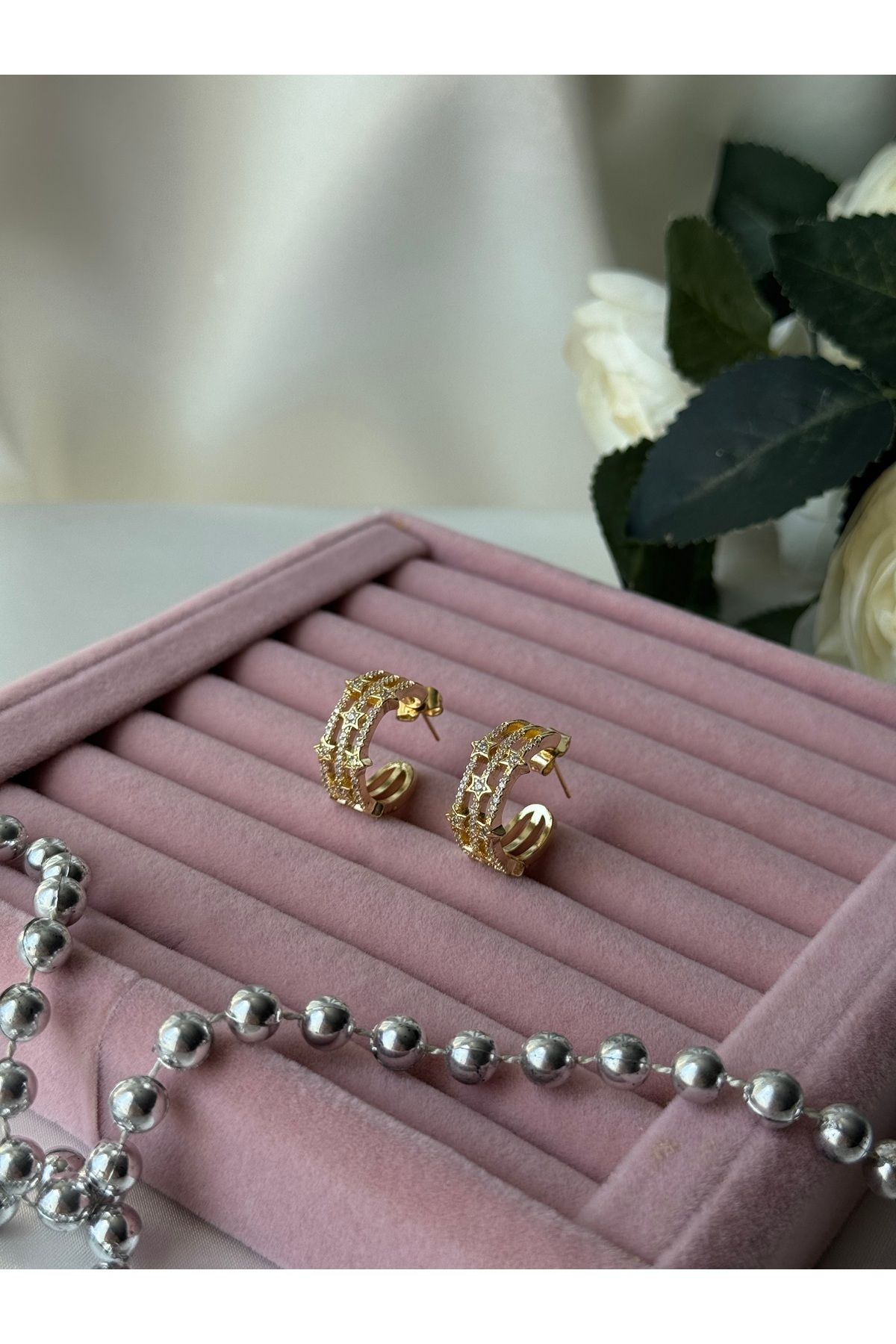 JEWELRY Özel Seri Altın 3 Sıralı Yuvarlak Yıldız Detaylı Zirkon Taşlı Rodyum Kaplama VIP Küpe
