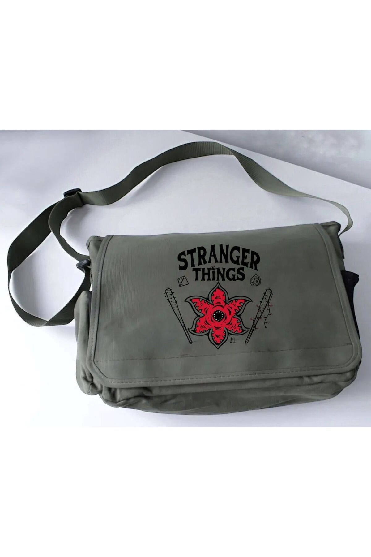 DEEFWEAR Haki Stranger Things Baskılı Okul , Kurs , Dershane Postacı Çantası