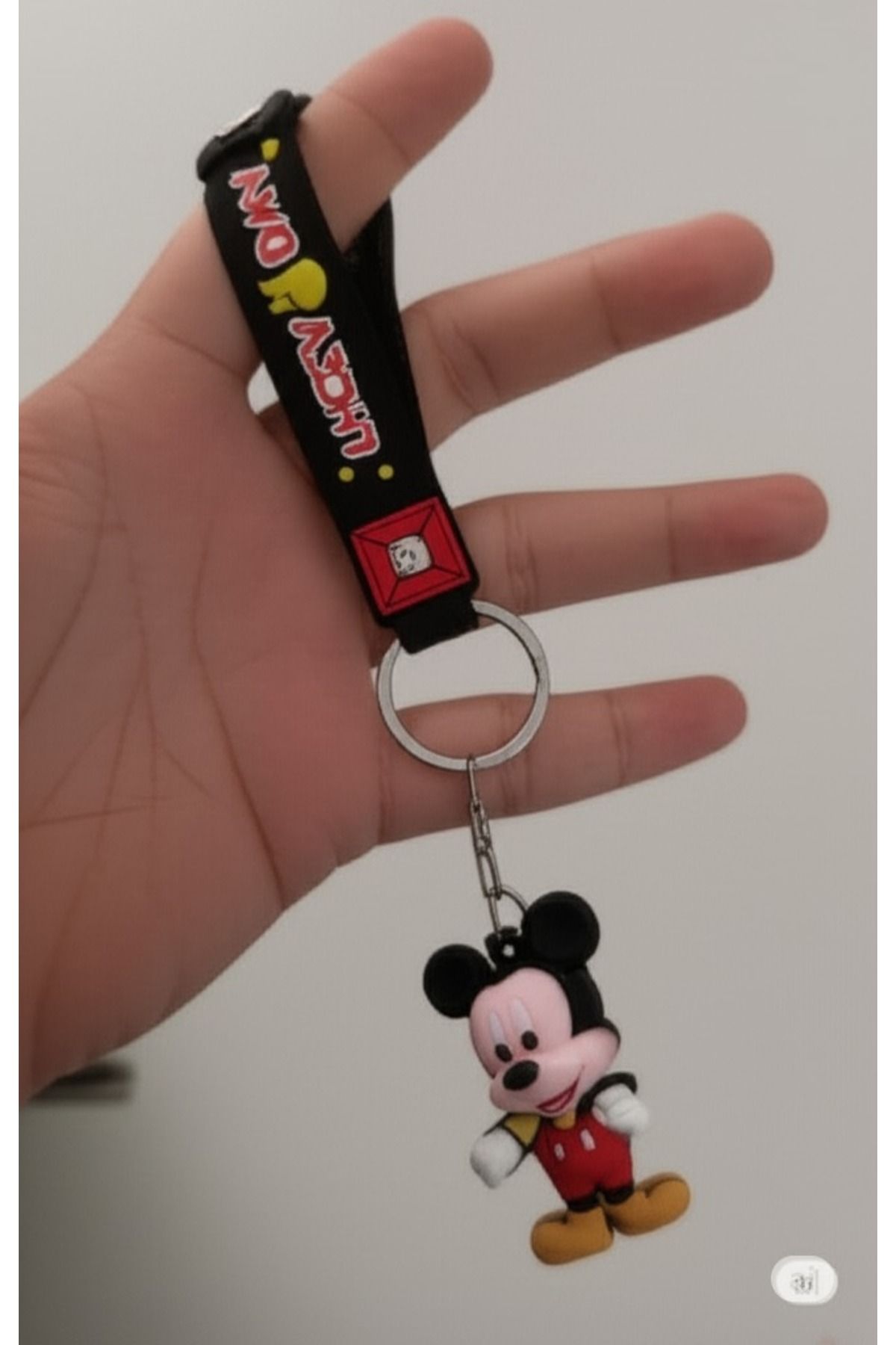FAMEMUS ACCESSORY 2 li Sevimli Karakter Anahtarlık Seti – Mickey & Minnie, Silikon Askı ve Çanta Aksesuar