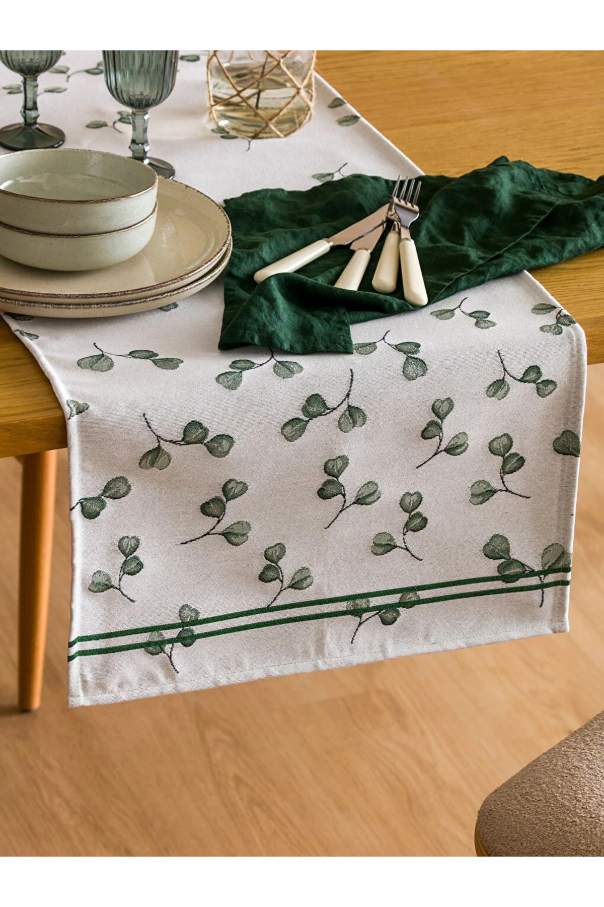 Elioure Çiçek Desenli Runner 45x150 cm, Ev Dekorasyonu İçin Şık ve Renkli Tasarım