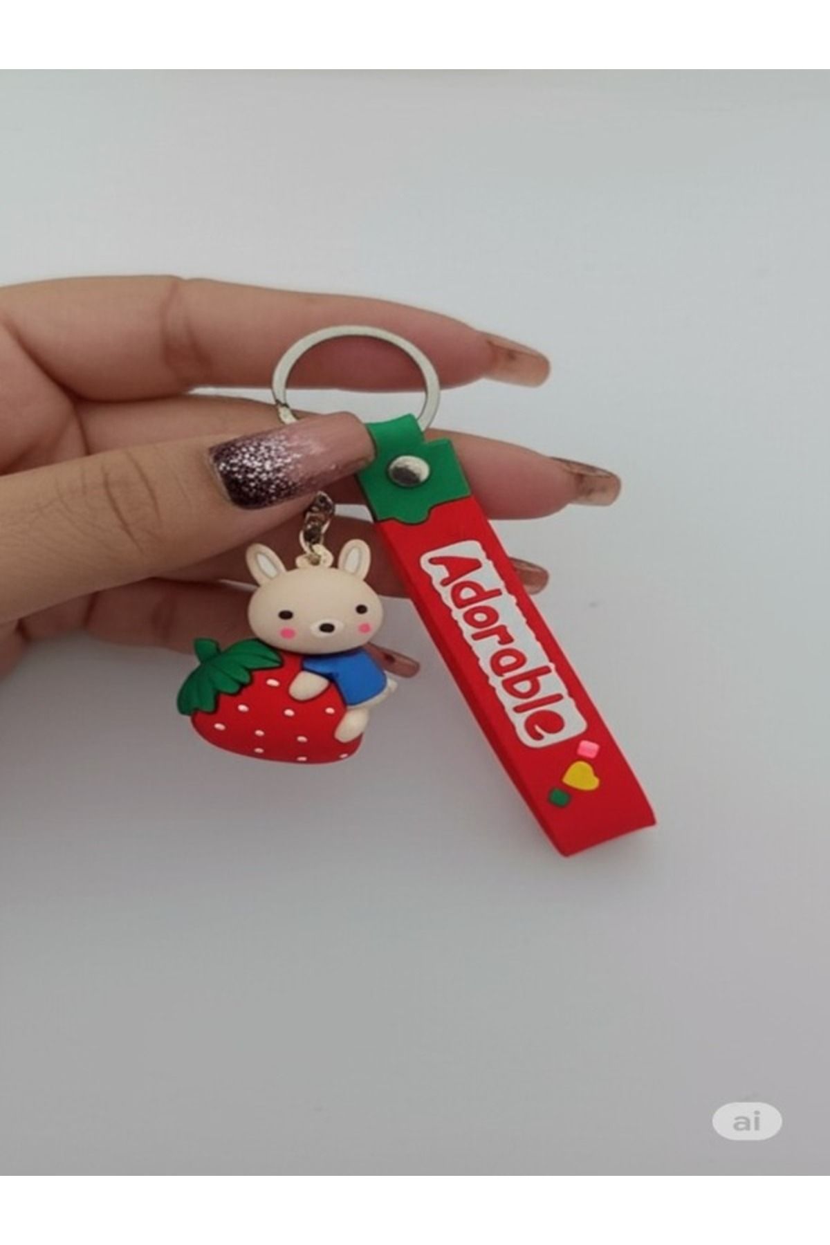 FAMEMUS ACCESSORY Adorable Tavşan ve Çilek Tasarımlı Anahtarlık – Sevimli Silikon Anahtarlık Çanta Aksesuar
