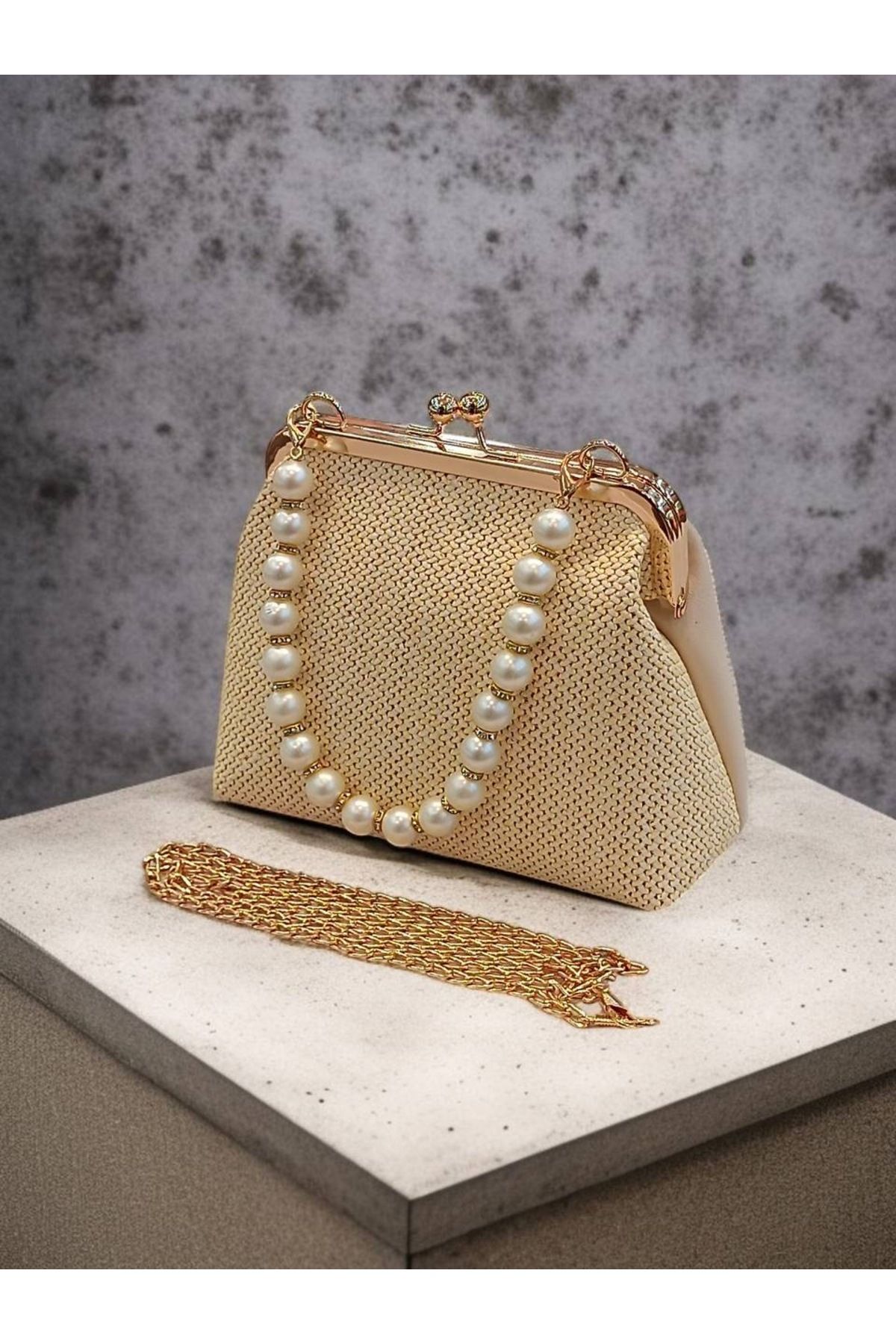 Babydoll Bag Kadın Hasır Görünümlü Boncuk Saplı El ve Omuz Çanta