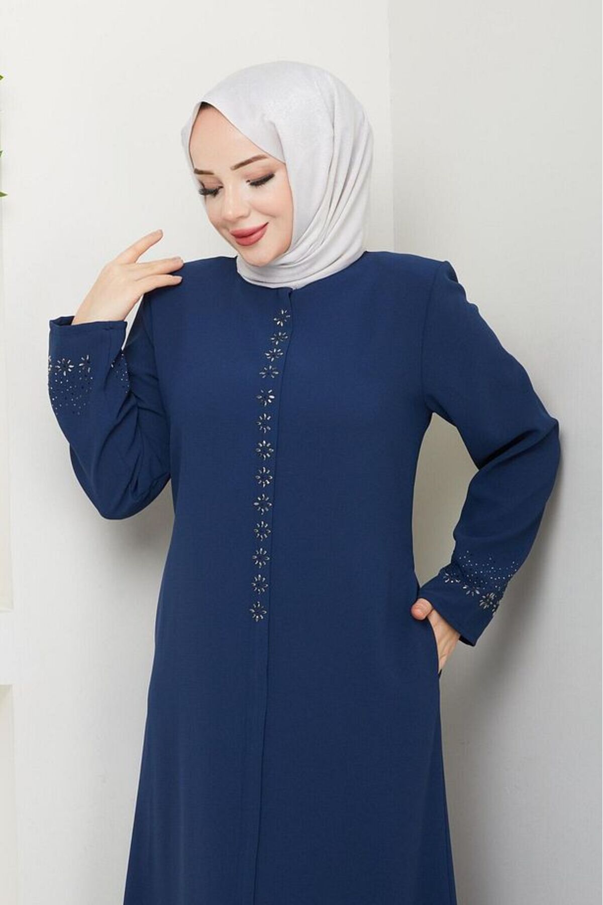 ULUEL STORE Papatya Taş Detaylı Ferace