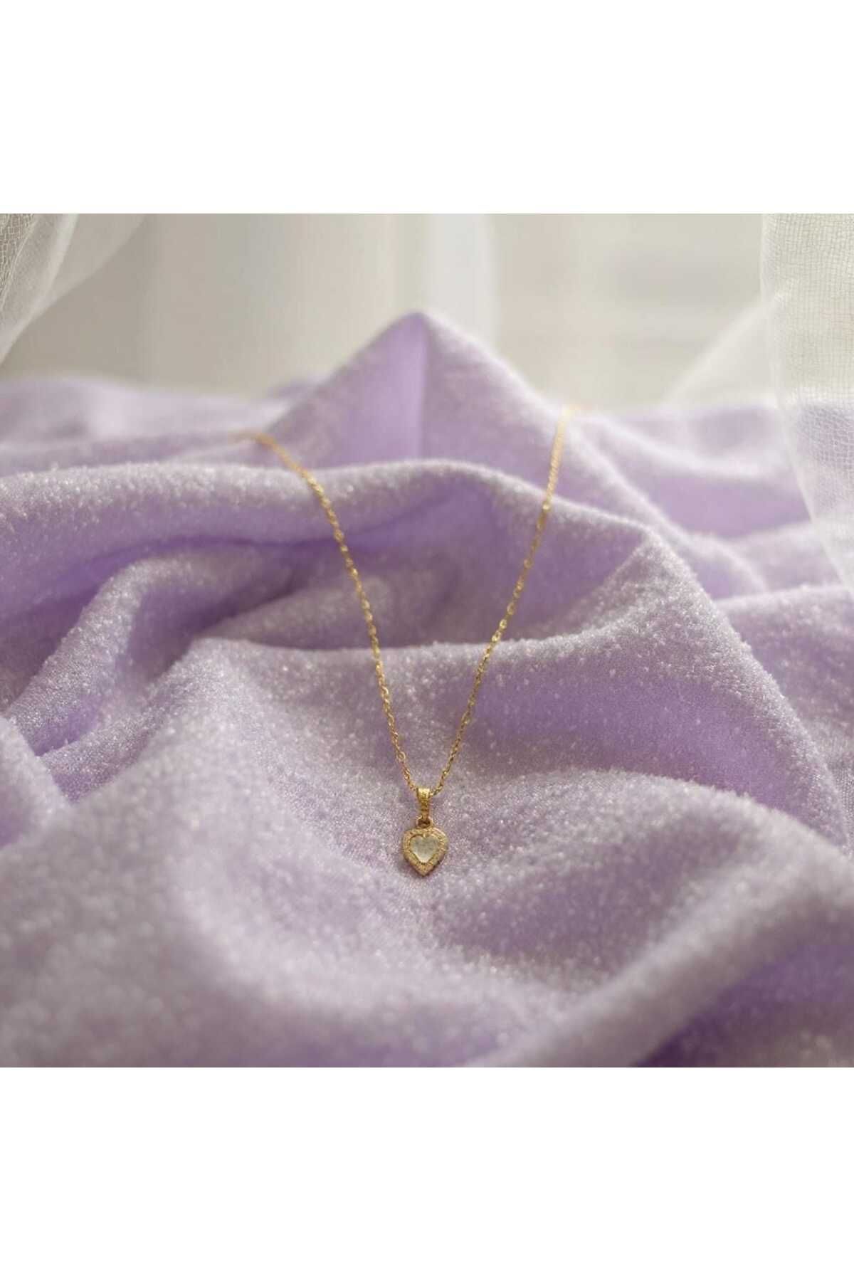 ekacsessories Altın Renkli Kalp Figürlü Zirkon Taşlı Çelik Kolye