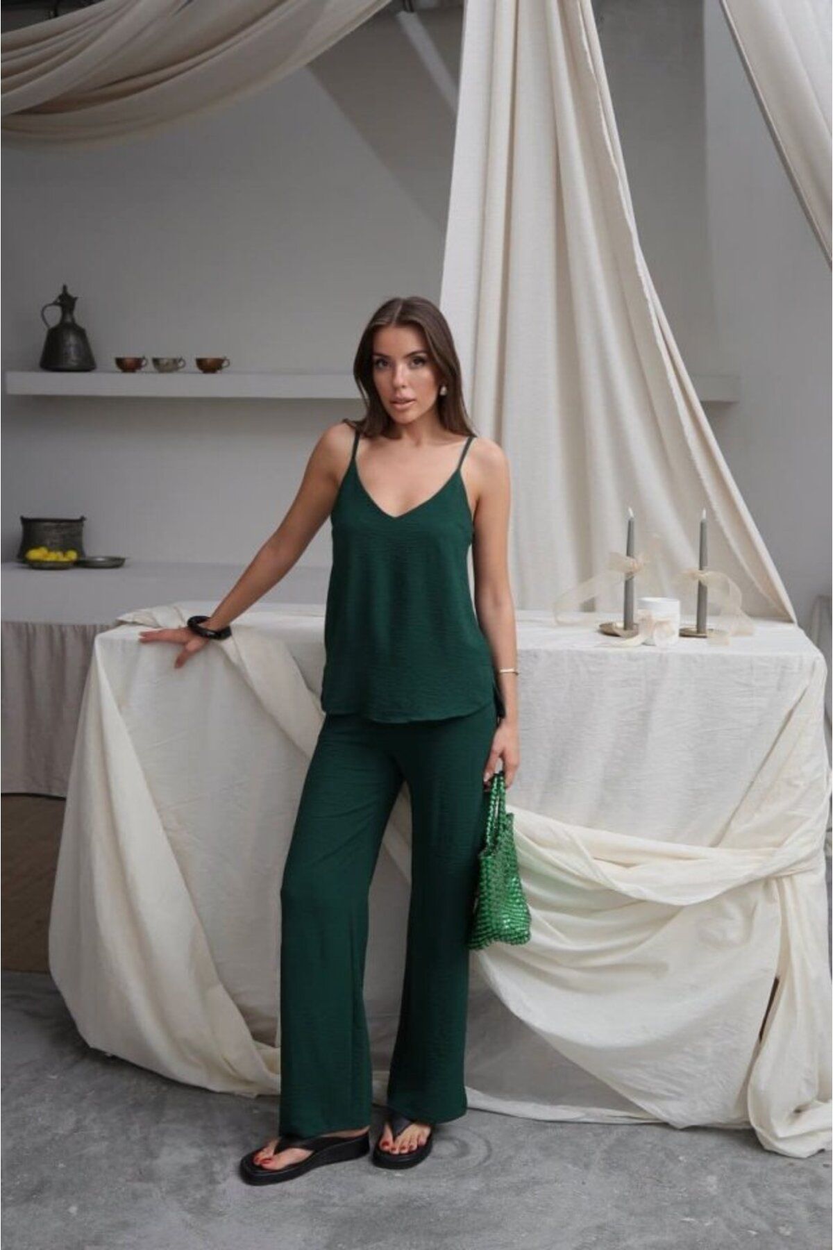 novafems Kadın Askılı Bluz Ve Bol Paça Pantolon Ikili Takım