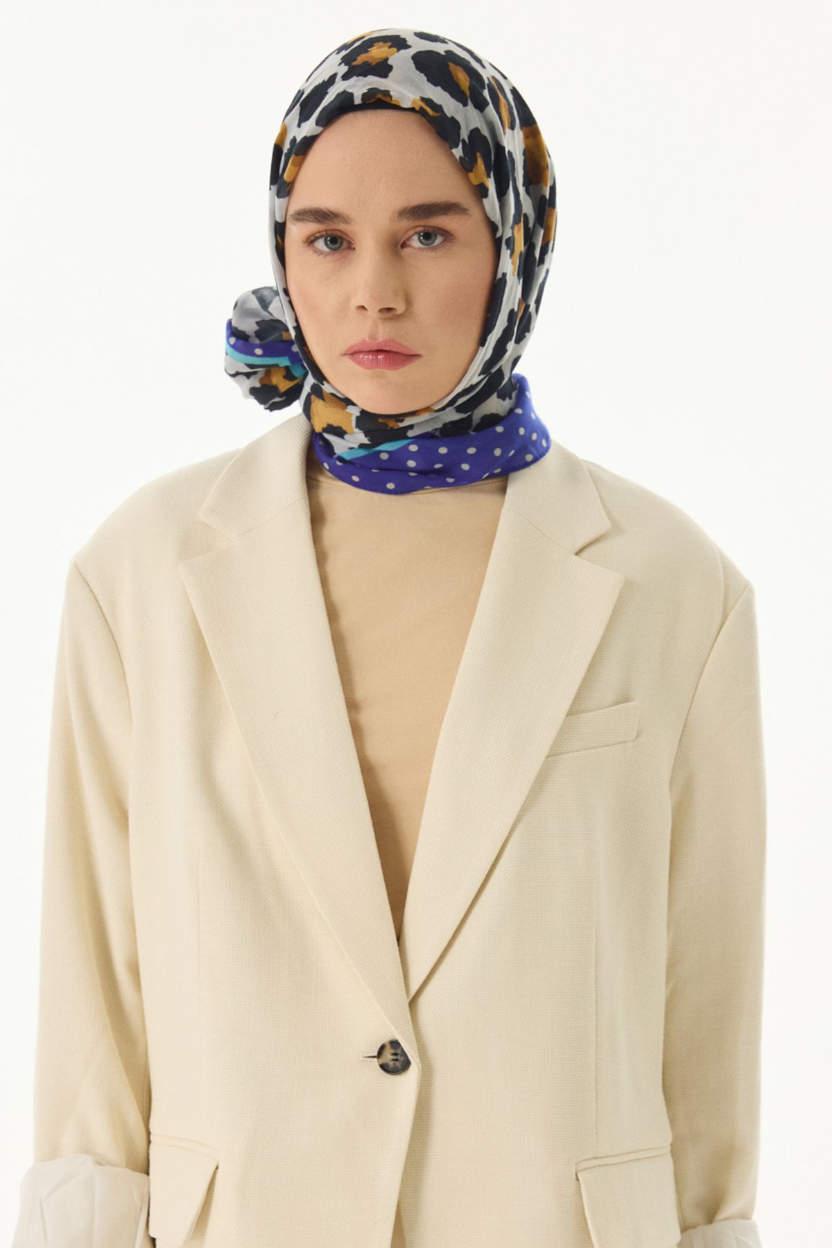 FENZA SCARF Puantiyeli Leopar Desen Pamuklu Şal - Gri-Saks