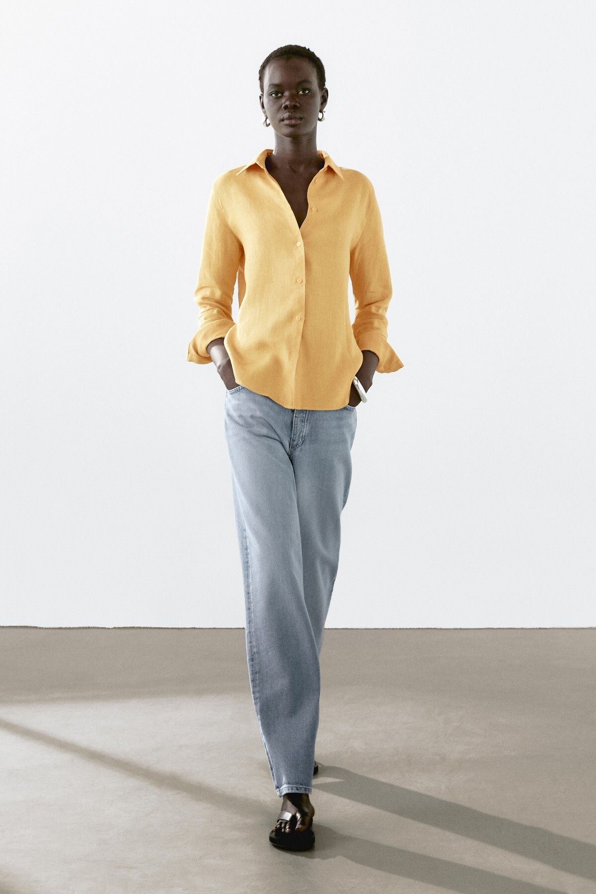 Massimo Dutti Dökümlü %100 keten gömlek