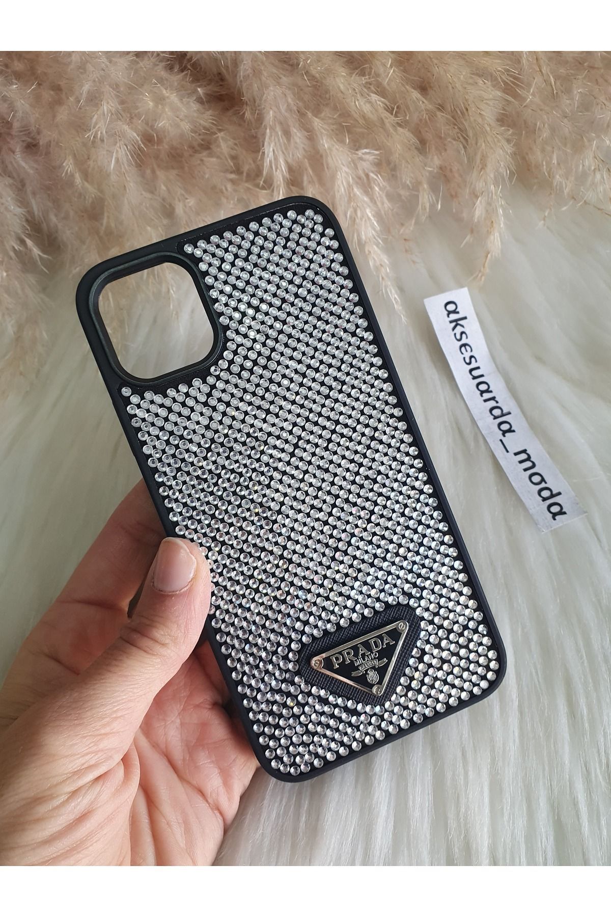 ZB Aksesuarda Moda iPhone 15 PLUS Uyumlu Lüks Prda Full Taşlı Markalı Kılıf
