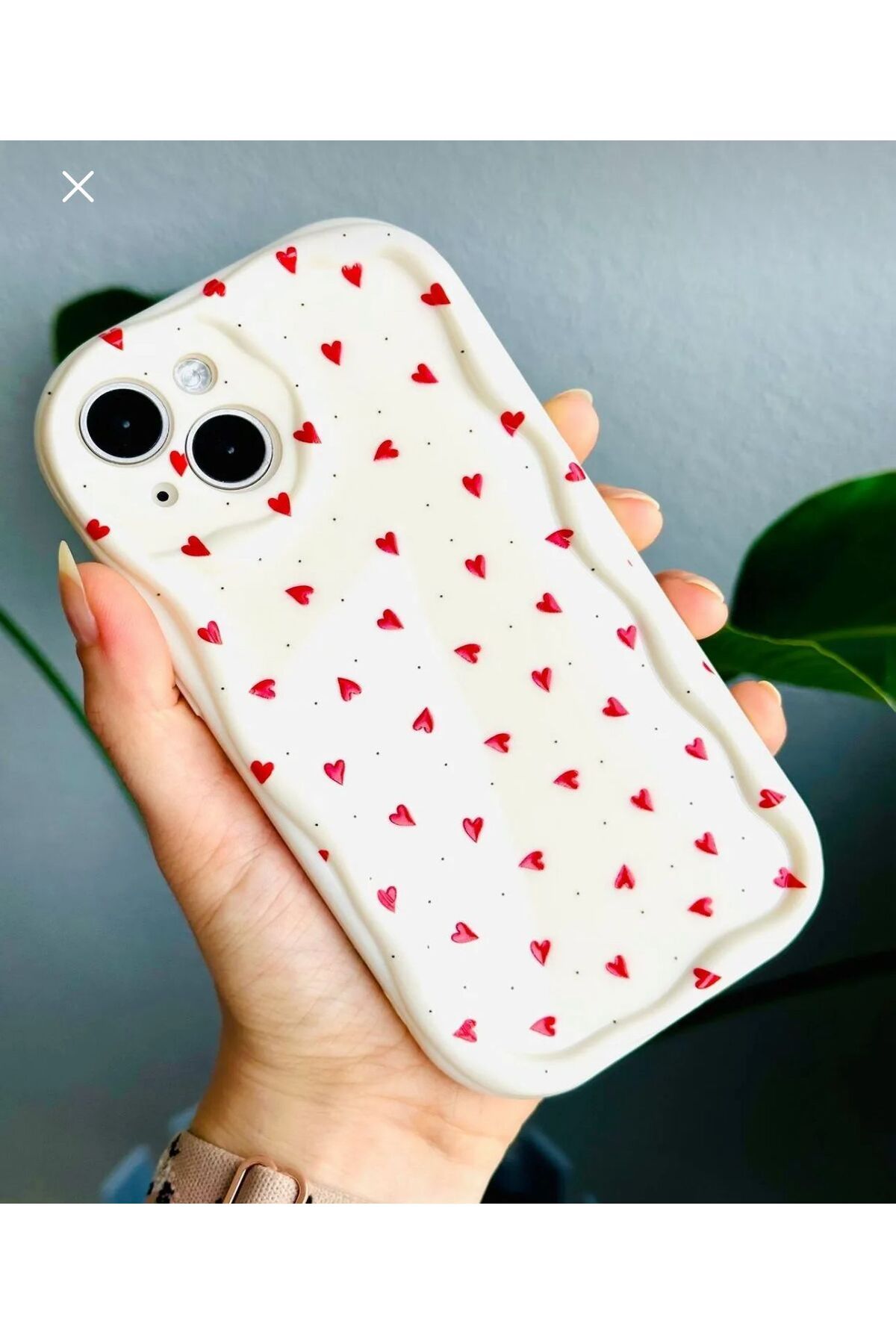 ZB Aksesuarda Moda İPHONE 13 UYUMLU KIRMIZI KALPLER BASKILI DESENLİ KILIF