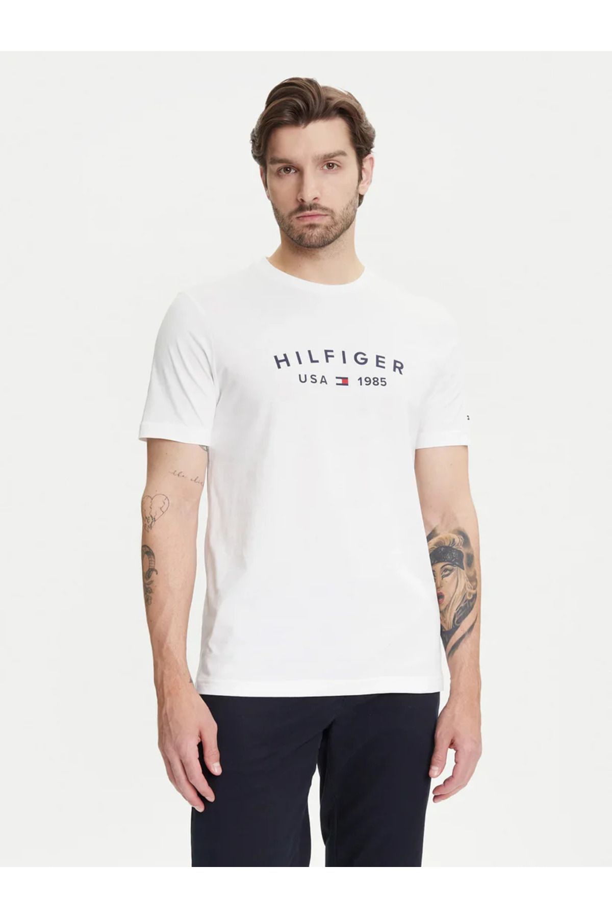 Tommy Hilfiger Erkek Kısa Kol Bisiklet Yaka Tommy Hilfiger Yazı Desen Slim Fit Beyaz T-Shirt MW0MW39356-YBR