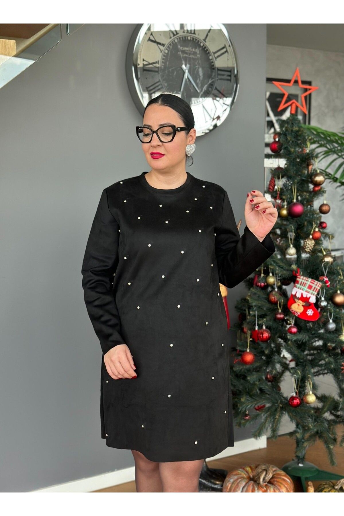 Vio Moda Büyük Beden Nubuk Taşlı Siyah Elbise