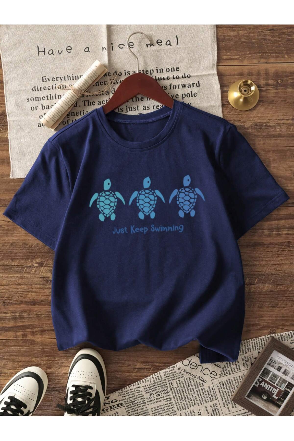DAXİS Sportwear Company KADIN Kaplumbağa Baskılı Tişört görsel 2
