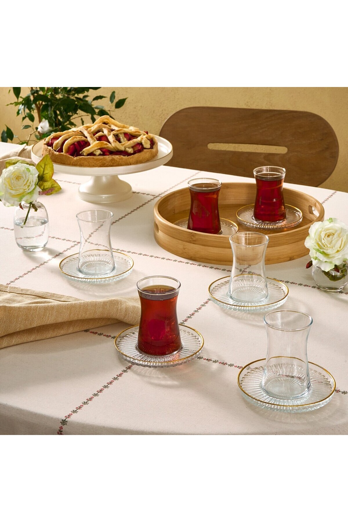 Karaca Karaca Nilufer 12-teiliges türkisches Teeservice für 6 Personen, transparent