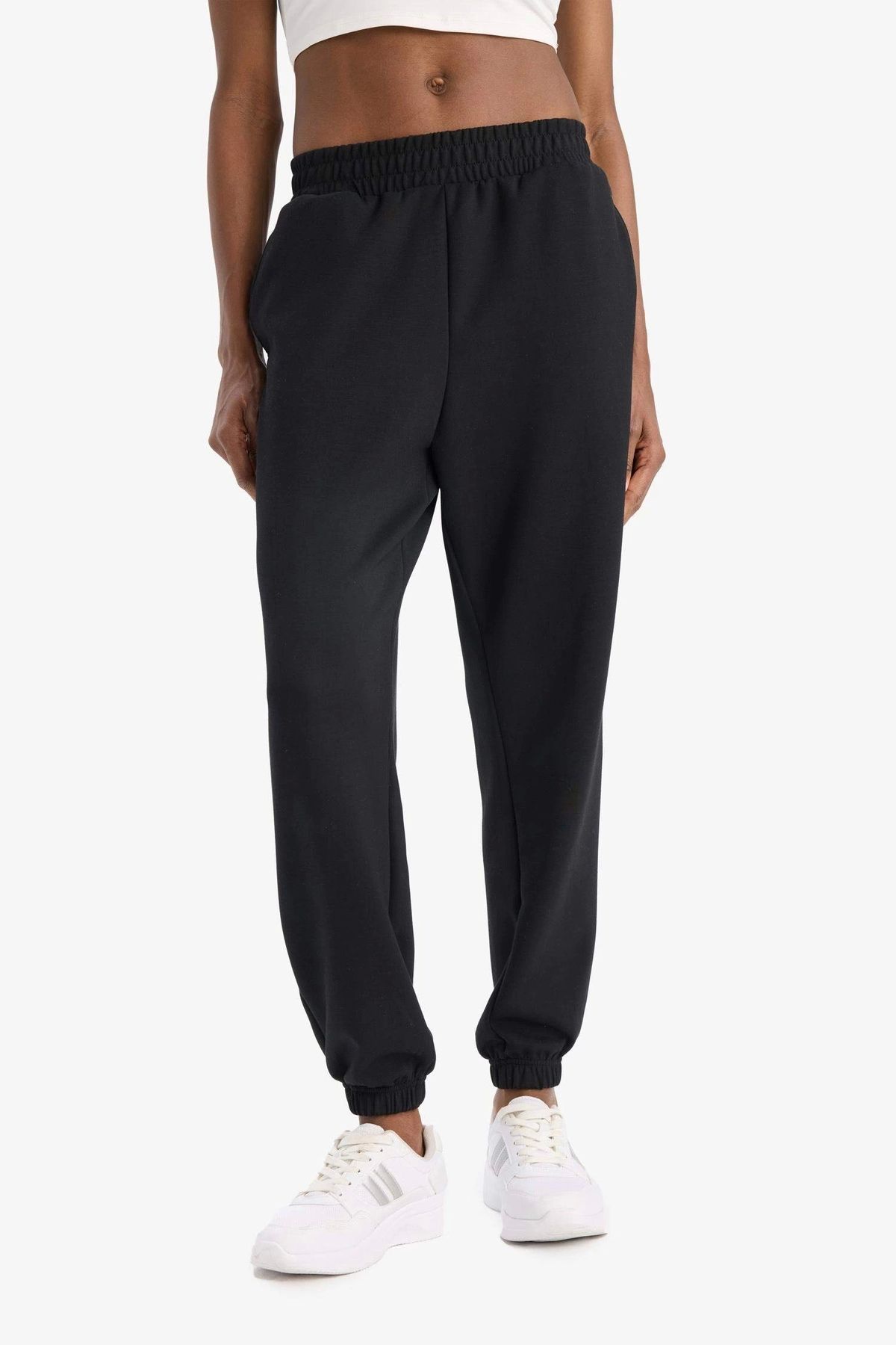 DeFacto B1794 Siyah DeFactoFit Sporcu Jogger İnce Eşofman Altı Standart Fit Modal Çift Cepli Basic D