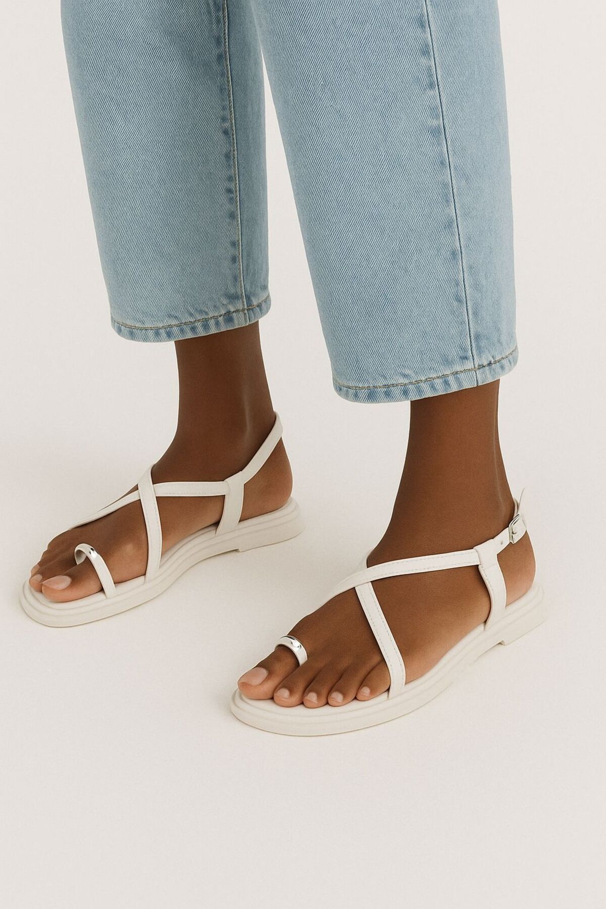 diya shoes Luce Kadın Rahat Taban Gold Tokalı Parmak Arası Sandalet