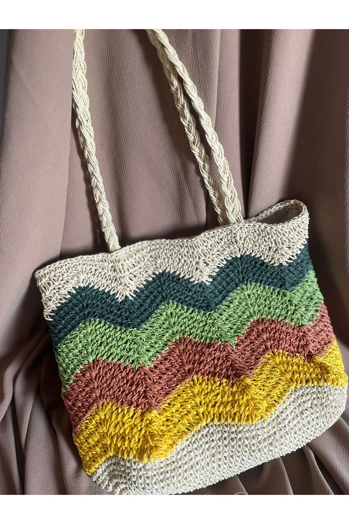 İhtiyacımVar Kol Çantası Astarlı ve Cepli 36 x 33 cm Çanta