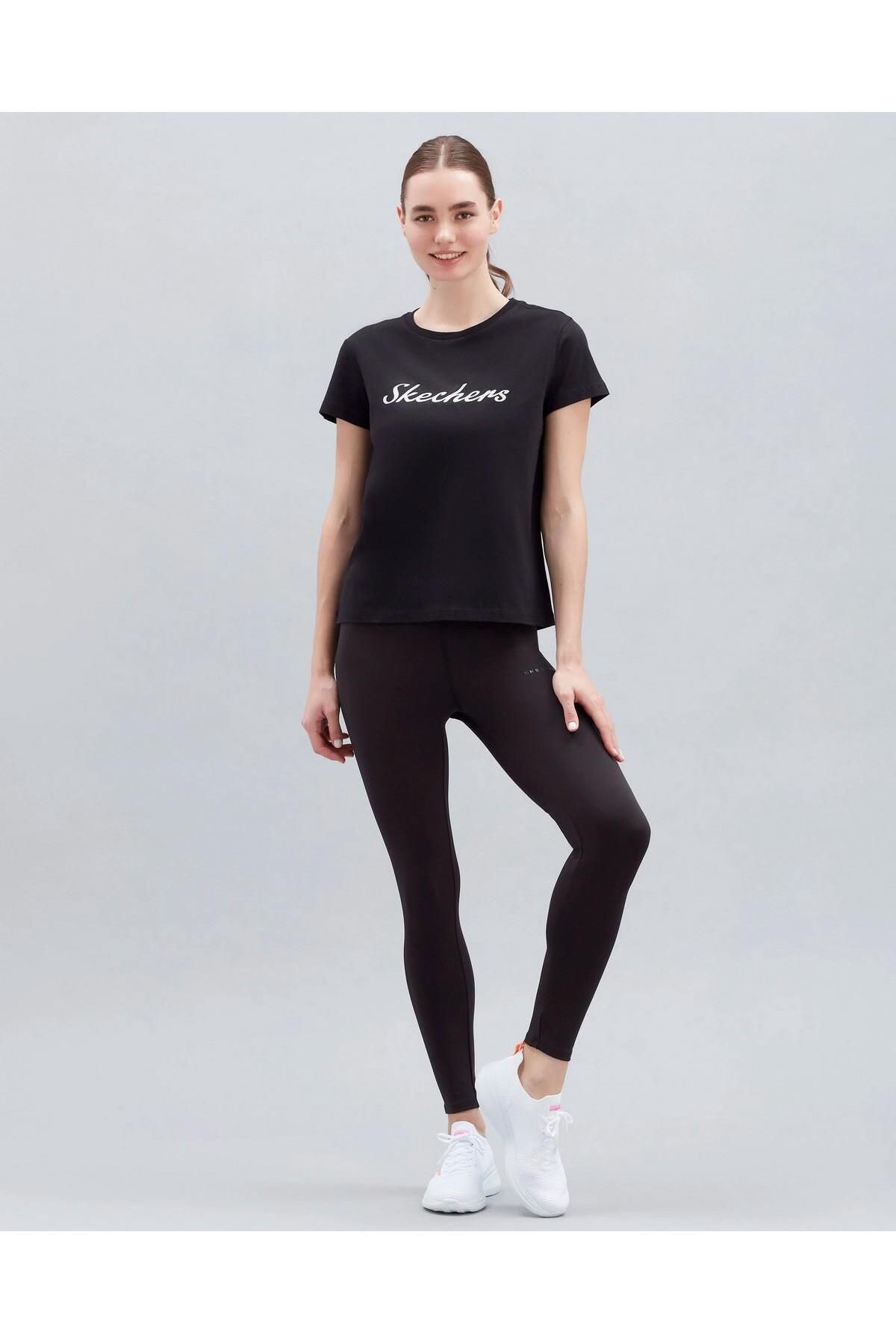 SKECHERS S221180-001 W Graphic Tee Shiny Logo Kadın T-Shirt