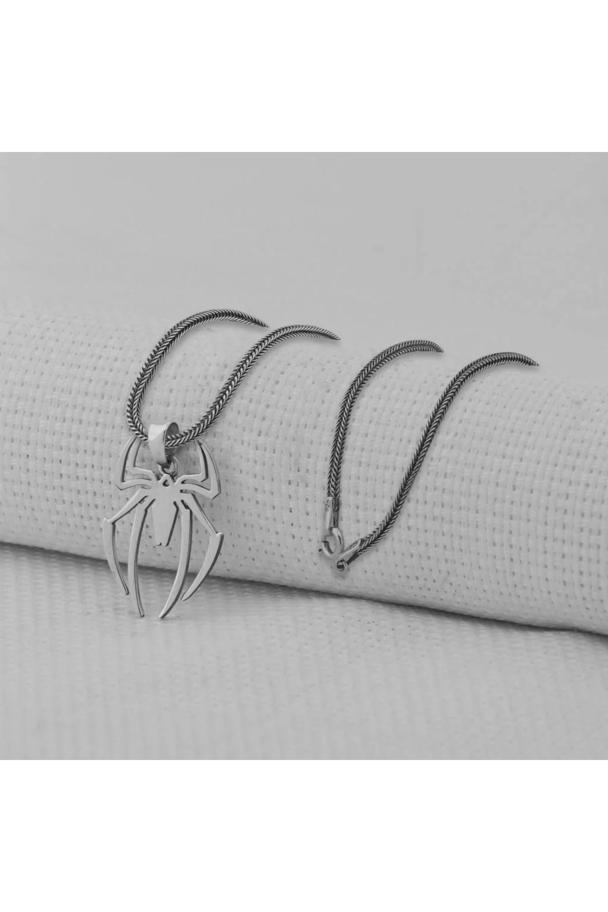 shop Örümcek Tasarımlı 925 Ayar Gümüş Erkek Kolye