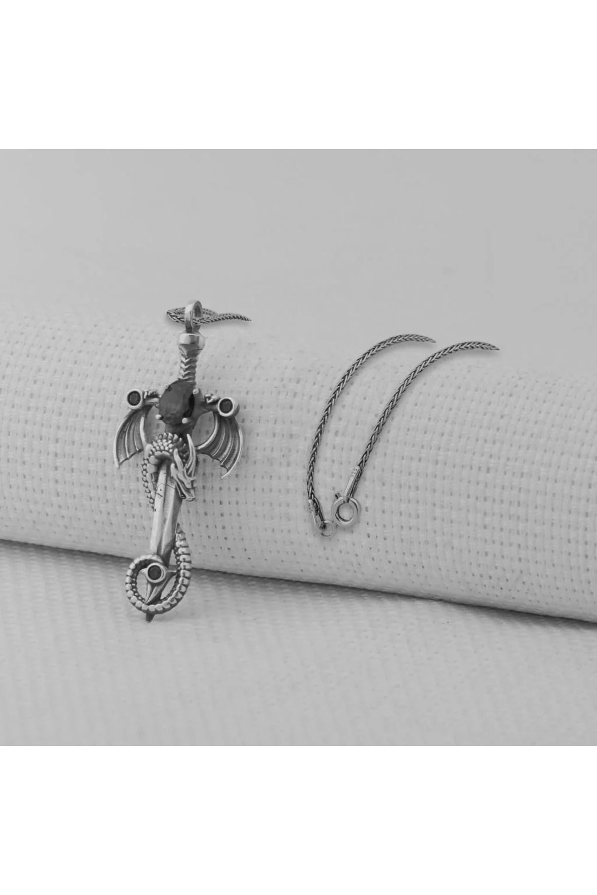 shop Ejderha Şovalye Tasarımlı 925 Ayar Gümüş Erkek Kolye