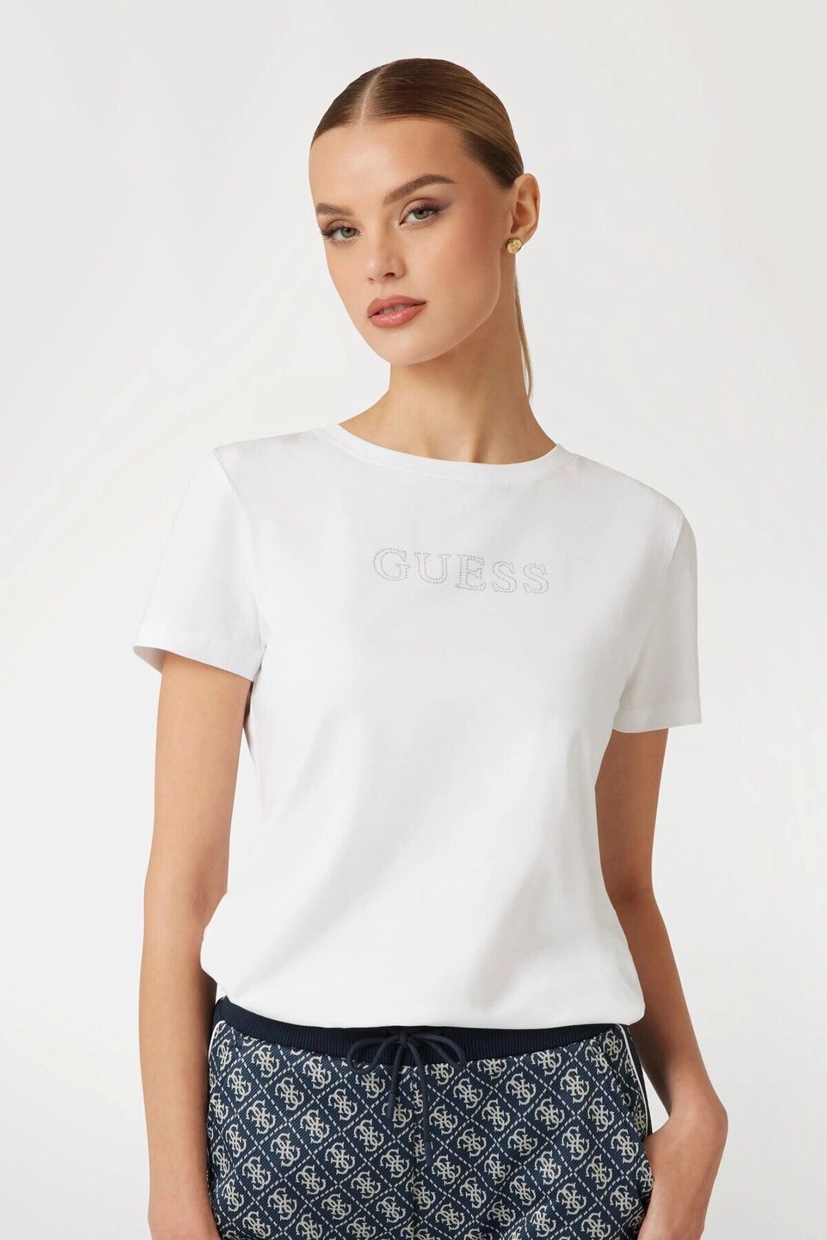 Guess Önü Taşlı Logolu T-Shirt V3BI11J1314-25