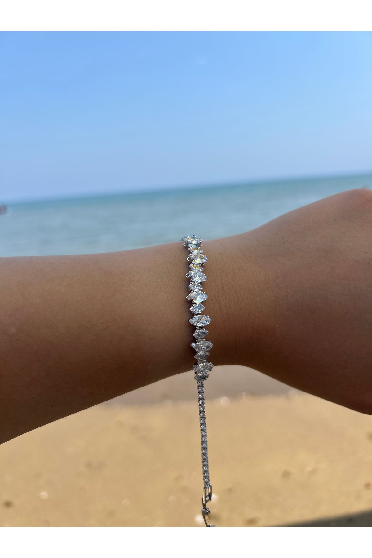 shop PIRLANTA GÖRÜNÜMLÜ ELİPS TAŞLI SU YOLU BİLEKLİK
