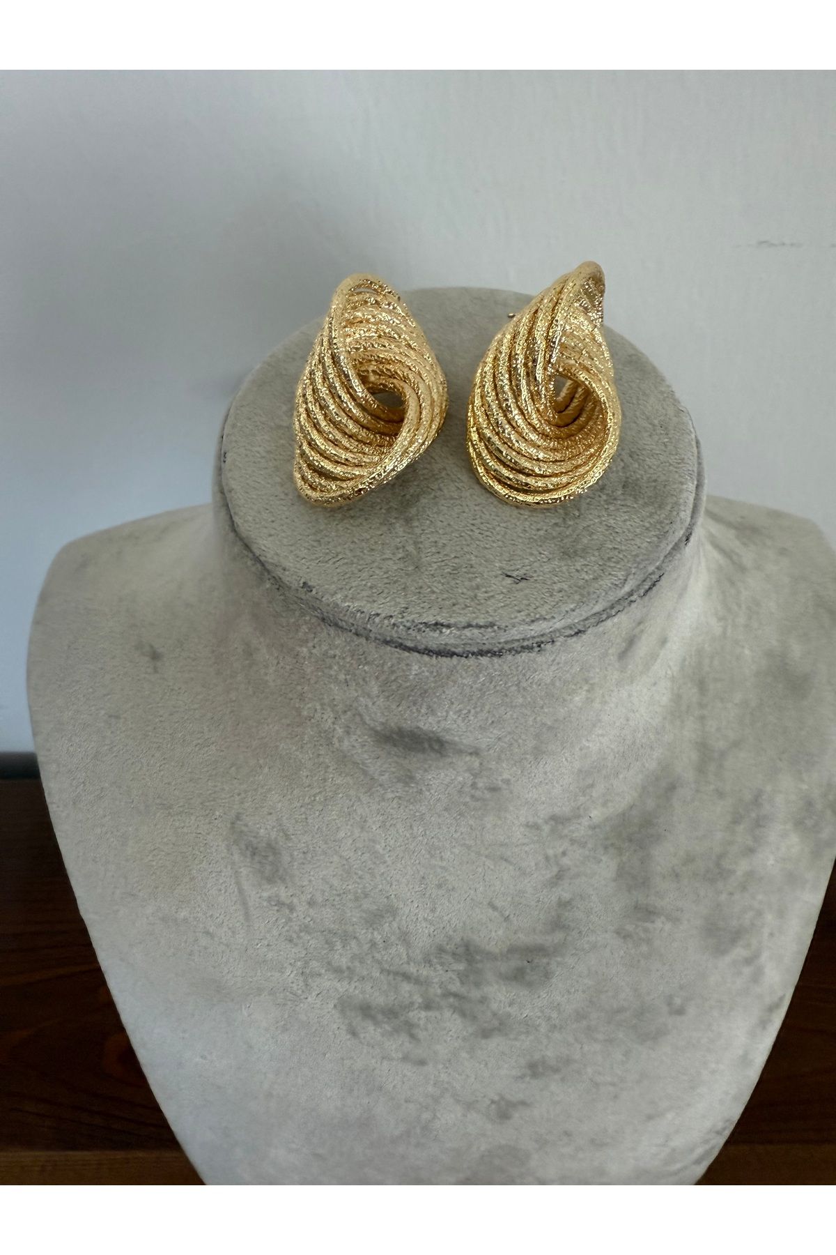 Zenara Accessories Gold çelik küpe