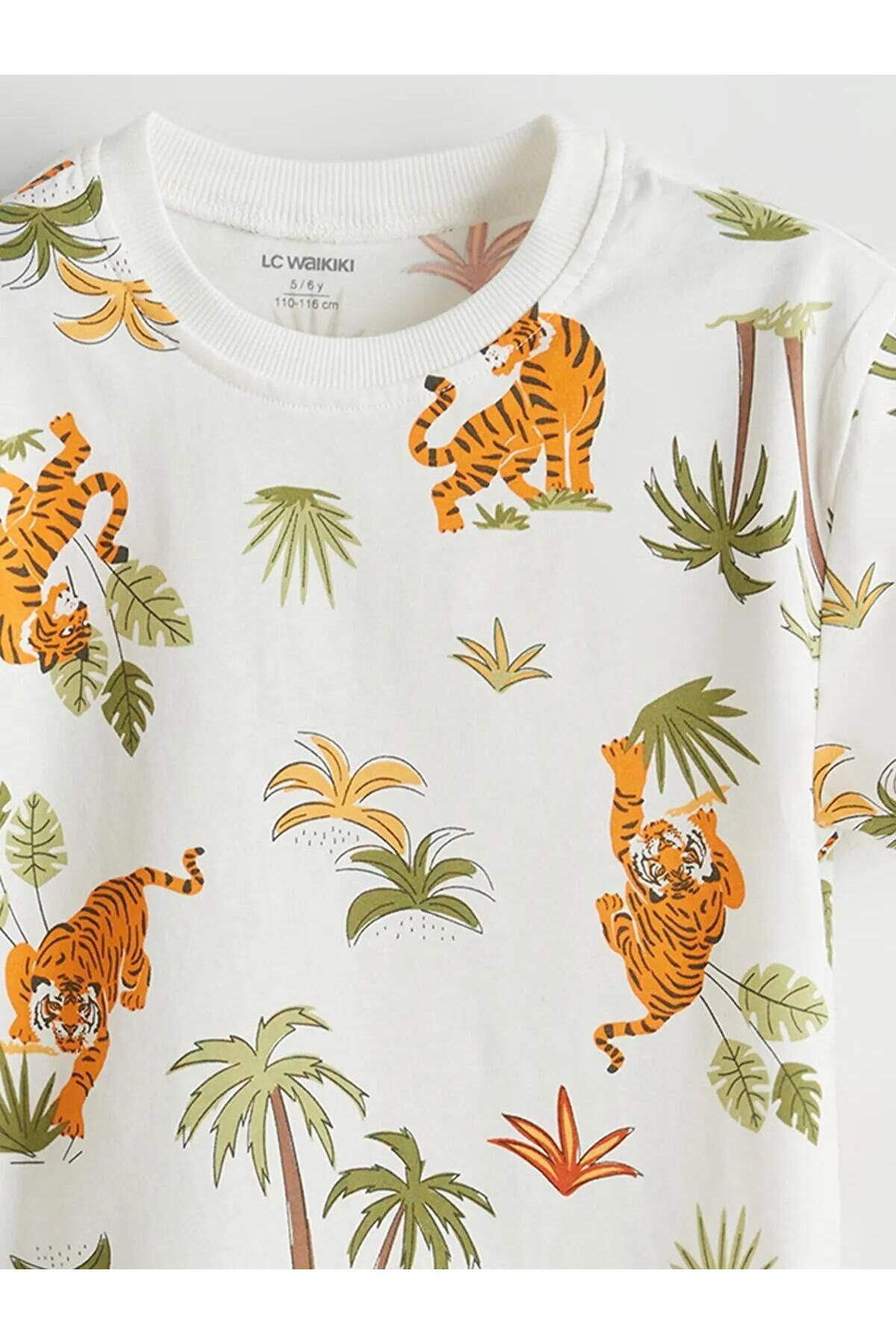 LC Waikiki-Lcw Kids Printed Boys T-Shirt and Shorts 2-Piece (S5) 6