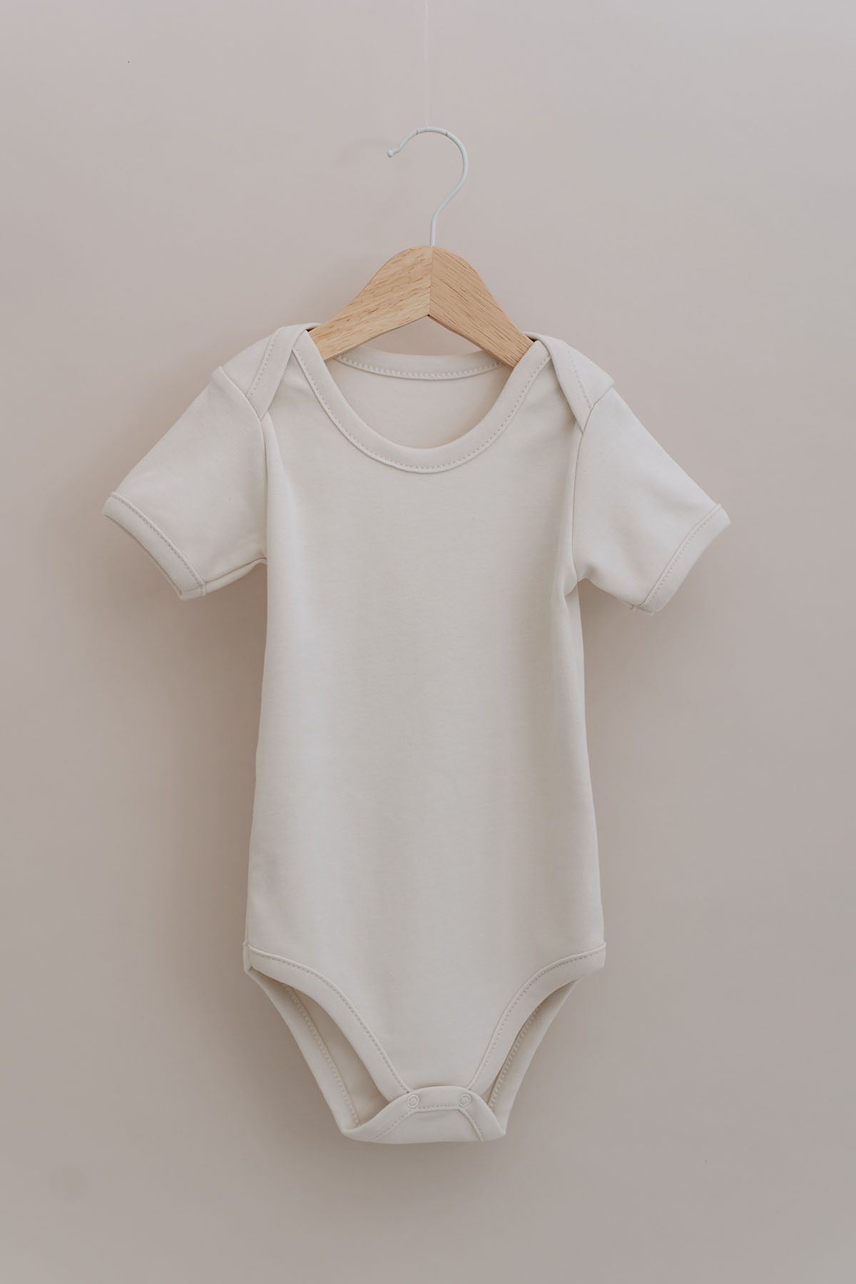 Tuğba Kuğu Kısa Kollu Bebek Body - Pureline Series - Taş Rengi