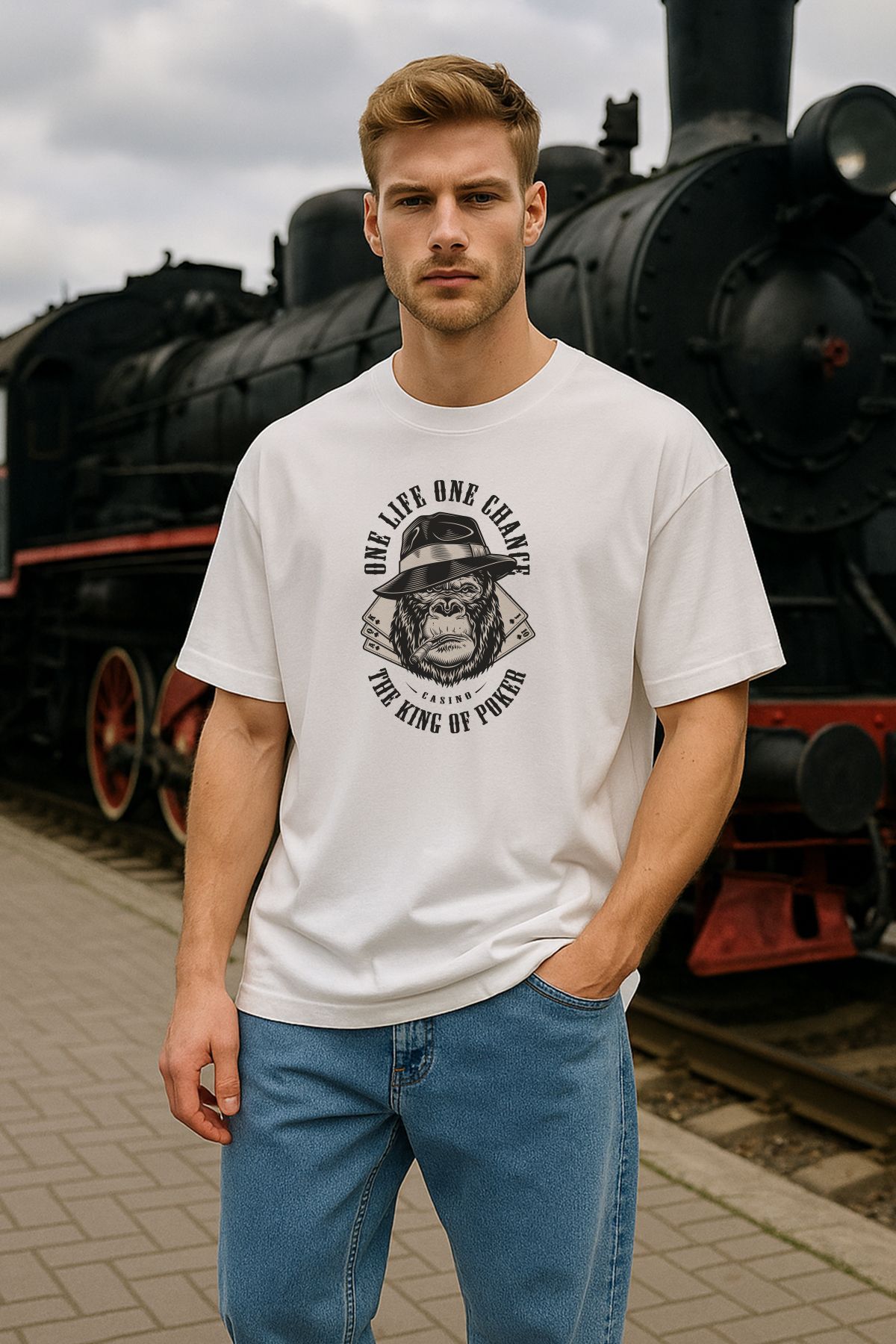 TARZ STİL Erkek Beyaz Oversize Poker Baskılı Kısa Kollu Tişört 13682