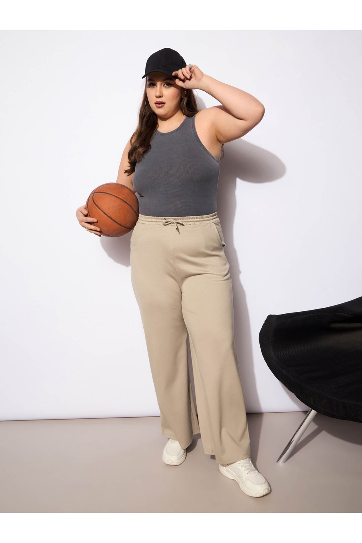 Sassafras By Styli-Plus Size Regular Fit Pants with Drawstring 2