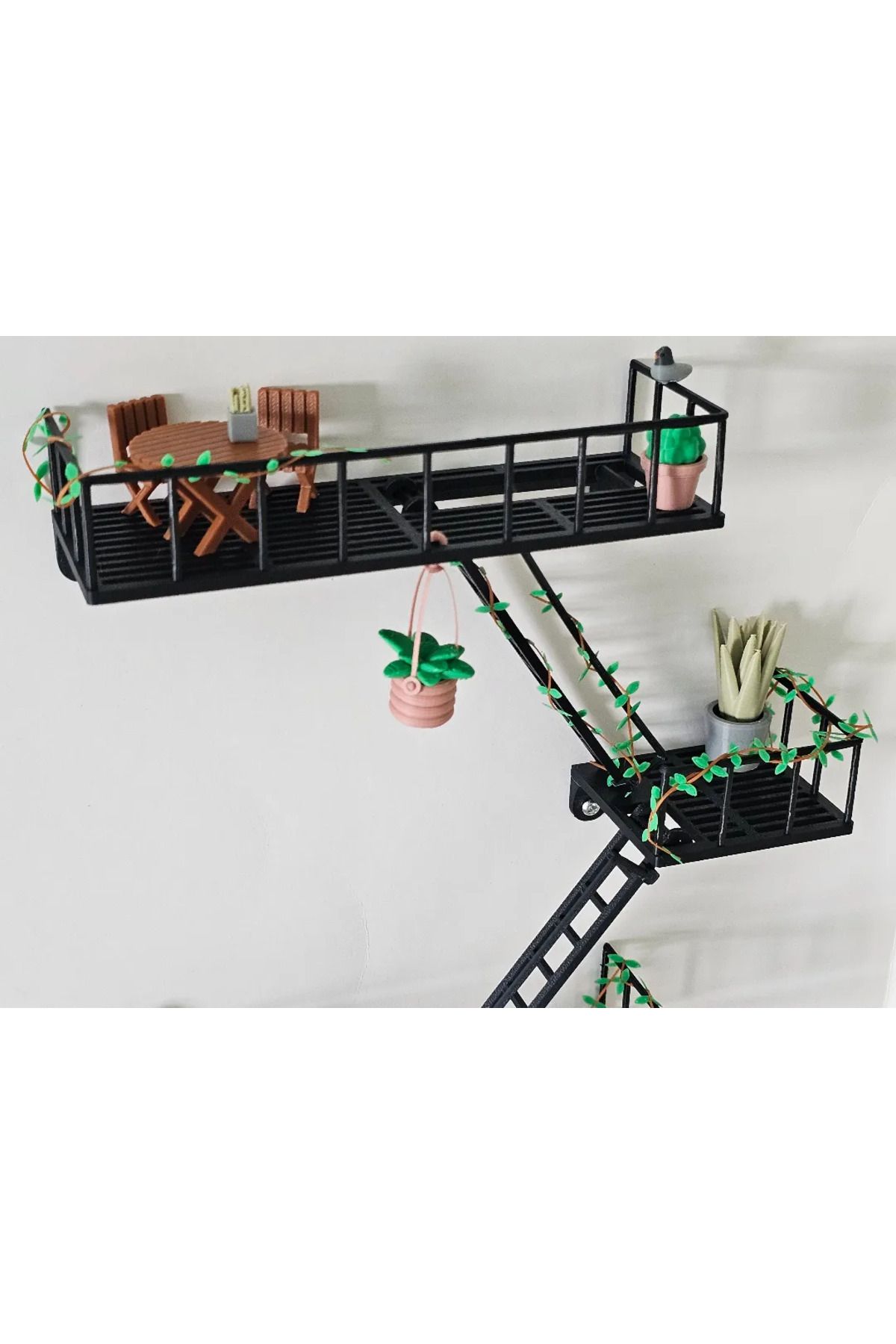 Phigo Mini Yangın Merdiveni Rafı 45–50 cm – 3D Baskı Dekoratif Raf Diorama (İsim Yazılabilir)