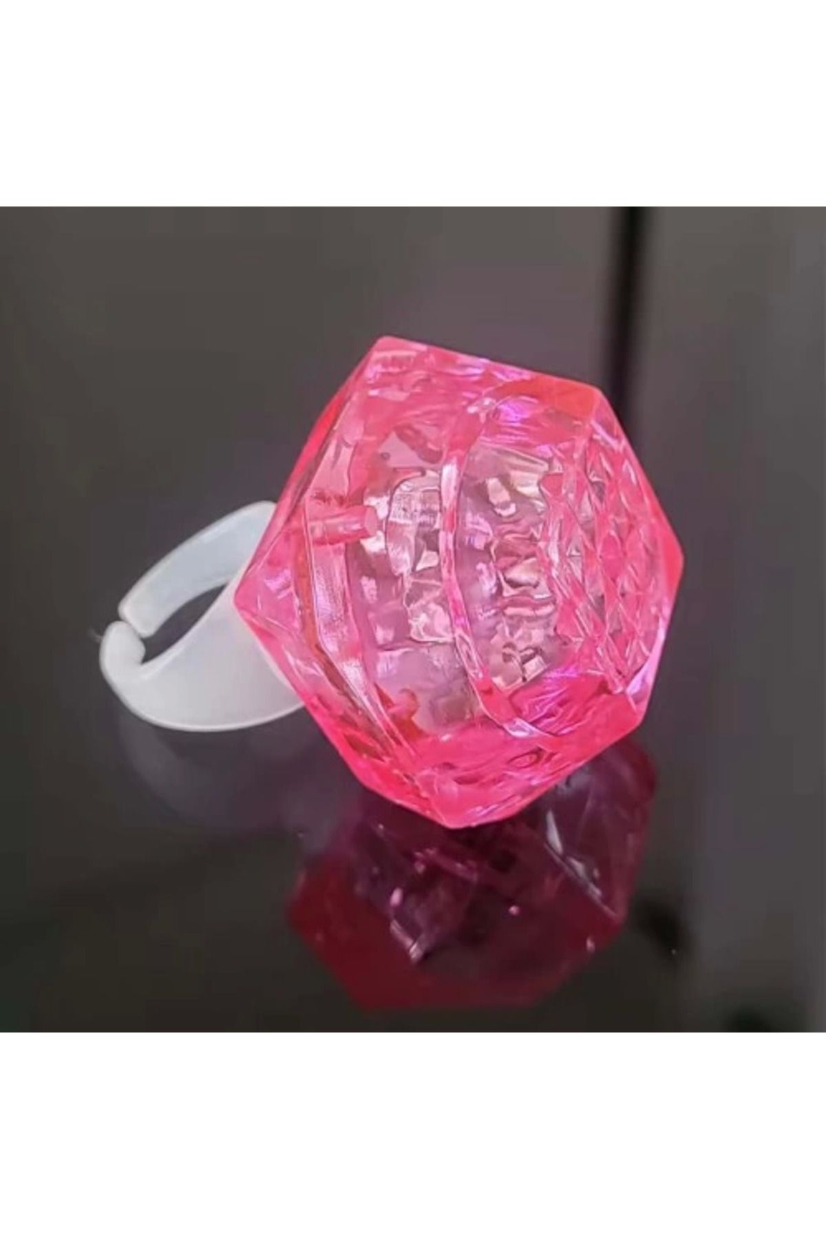 Modafiks Kristal Tasarımlı Led Işıklı Pembe Yüzük