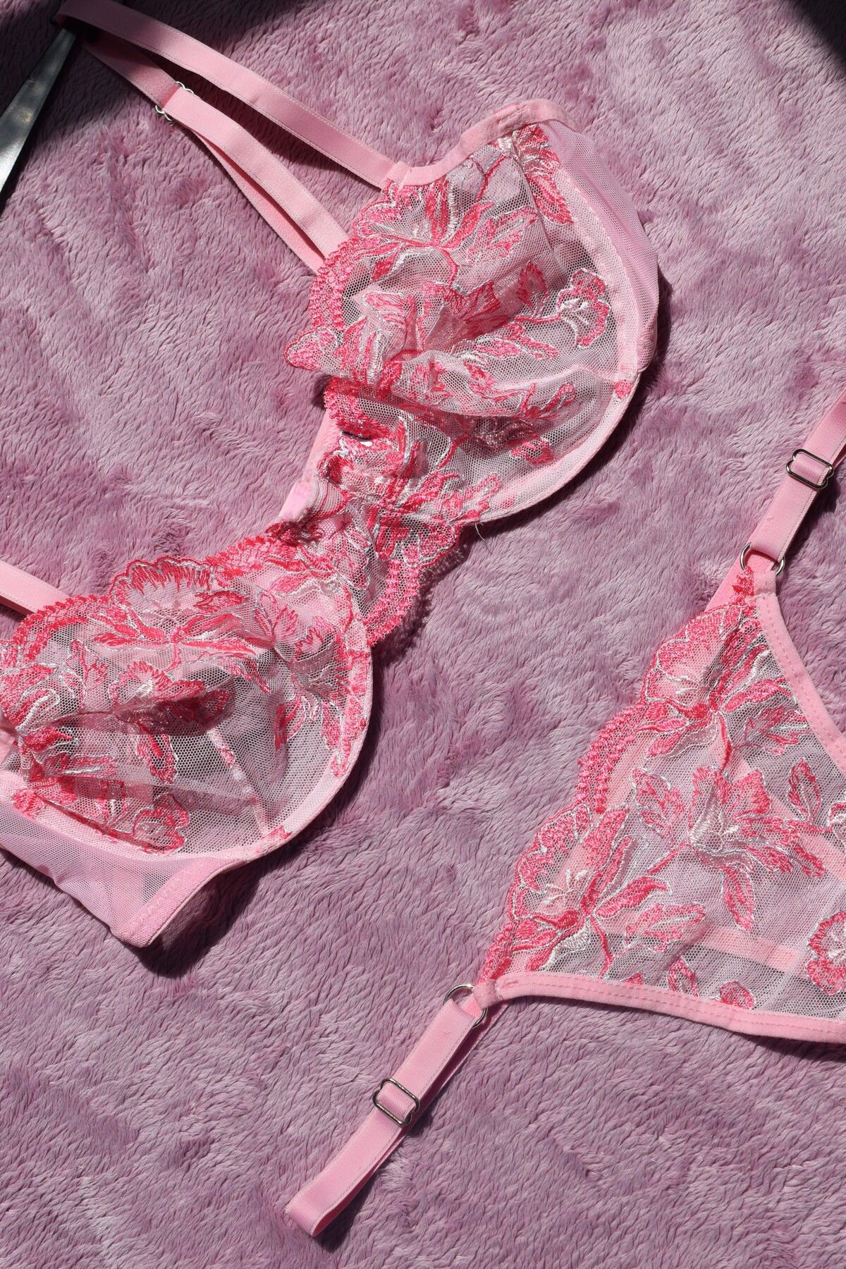 BLUEAVCI Pembe Dantel Çiçekli İç Çamaşırı Takımı