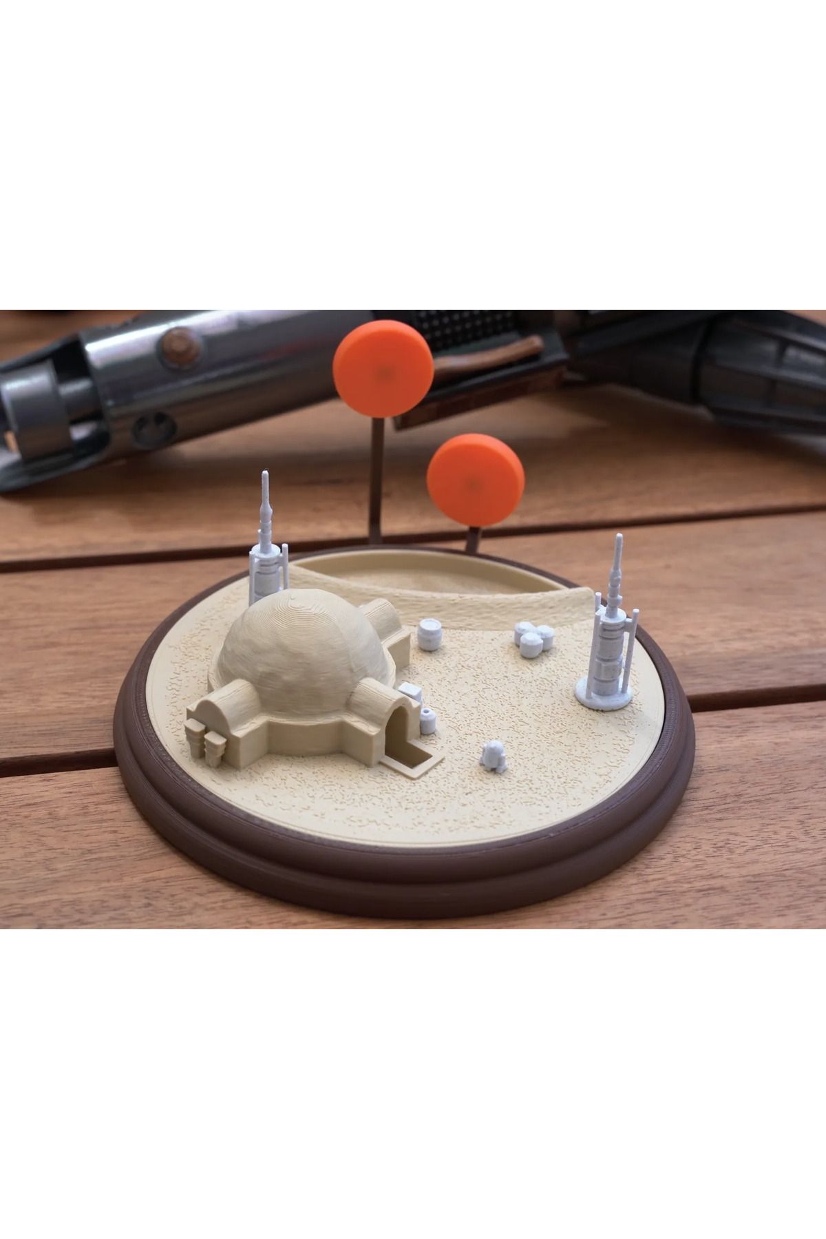 Phigo Star Wars Luke Skywalker Tatooine Evi Diorama 15×15 cm – 3D Baskı Dekorasyon (İsim Yazılabilir)