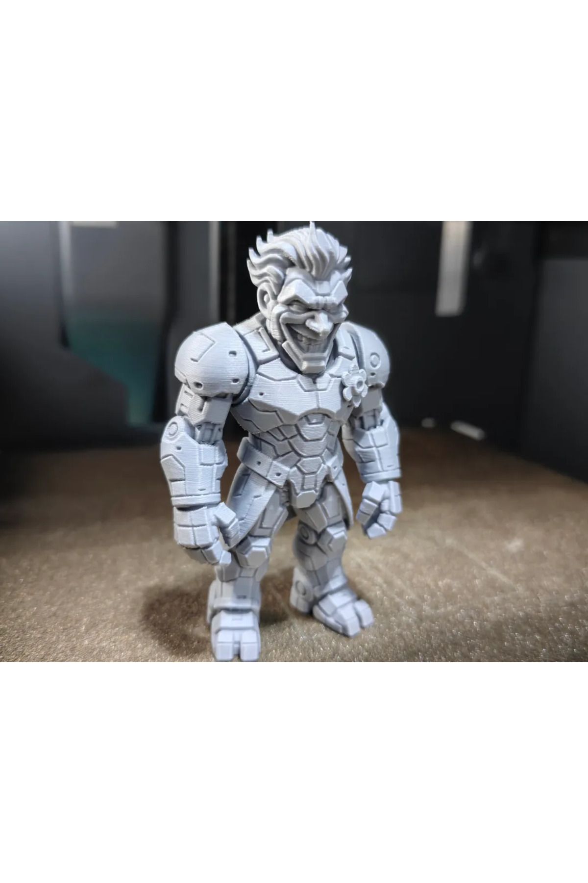 Phigo Mekanik Joker Figür 15 cm – Robot 3D Baskı Dekoratif Oyuncak (İsim Yazılabilir)