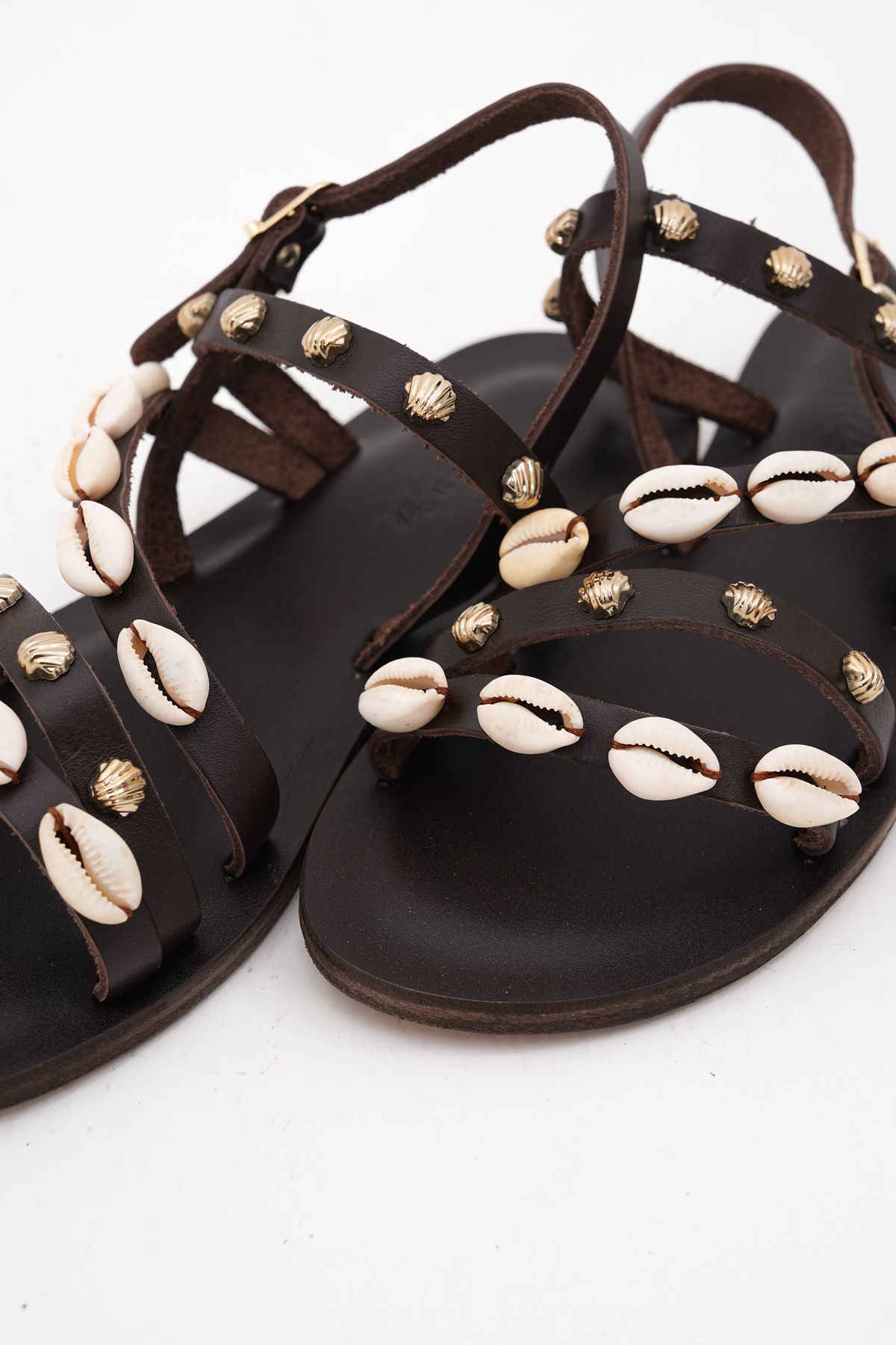 DaphneSandals El Yapımı Hakiki Kahve Deri Deniz Kabuklu Kadın Sandalet - 1990