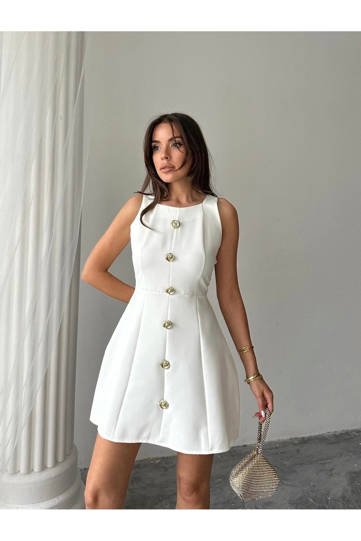 Afiş Butik Beyaz Gold Düğmeli Mini Elbise