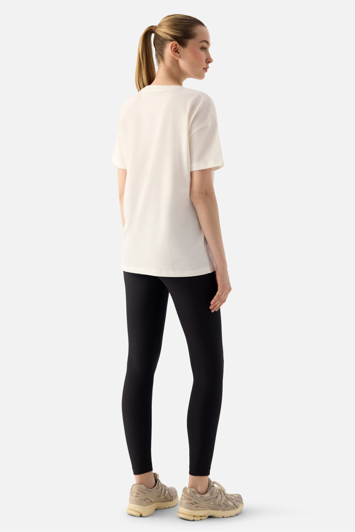 Superstacy Elora Rahat Kalıp Oversize Krem Tişört görsel 3