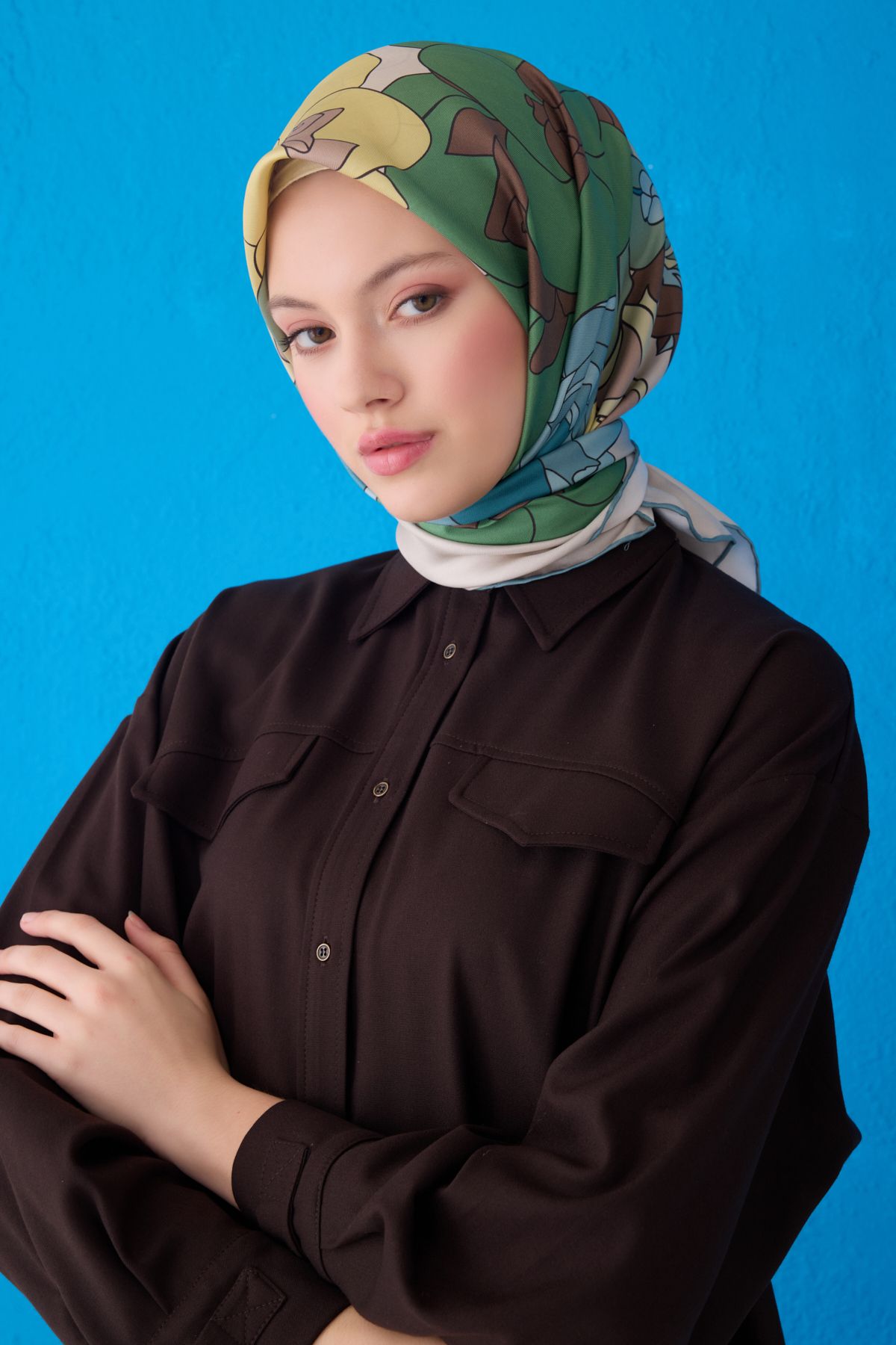 Belli Twill İpek Eşarp 4127D Çiçekli Desen Yeşil-Metalik Mavi-86