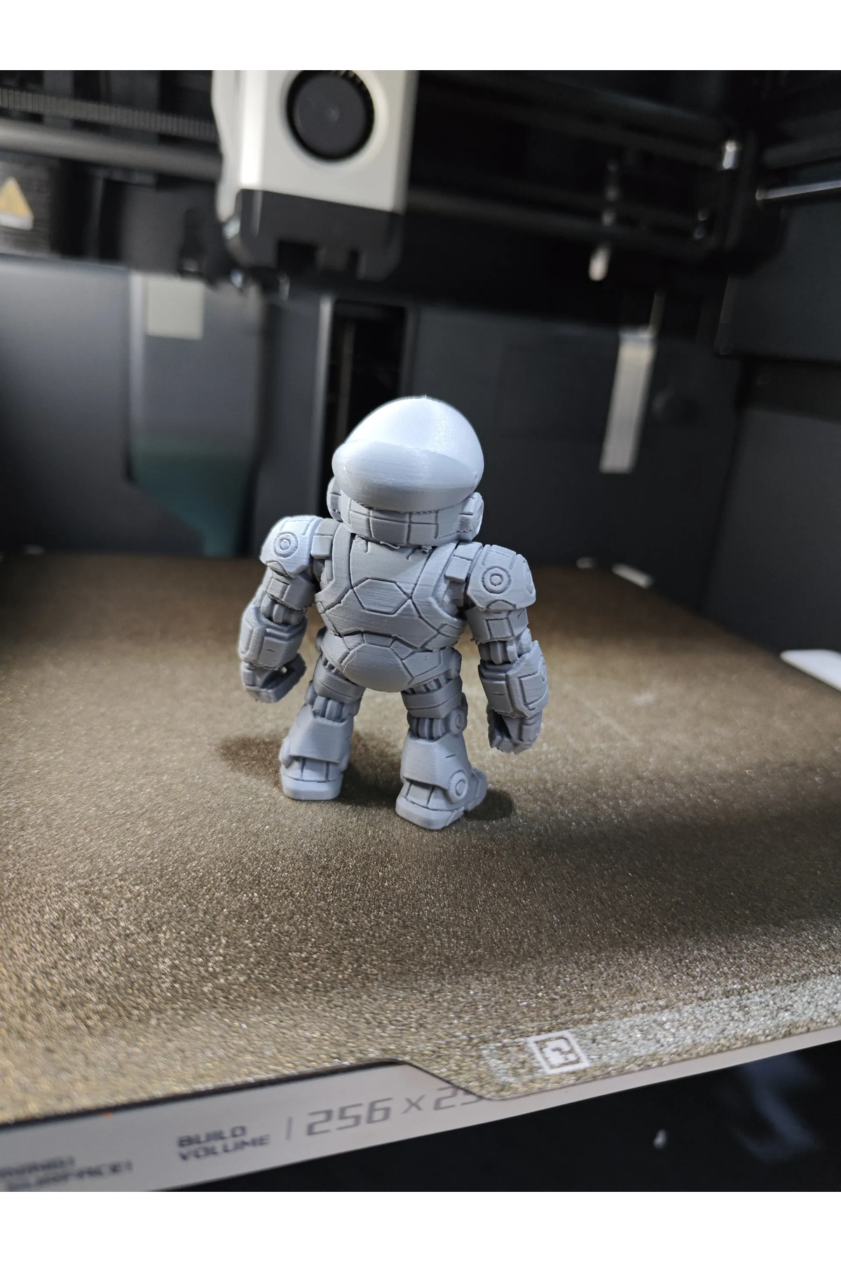 Super Mario mit mechanischem Aussehen, 15 cm, 3D-gedruckte Figur – dekoratives Modell mit beweglichen Gelenken (Name kann geschrieben werden)