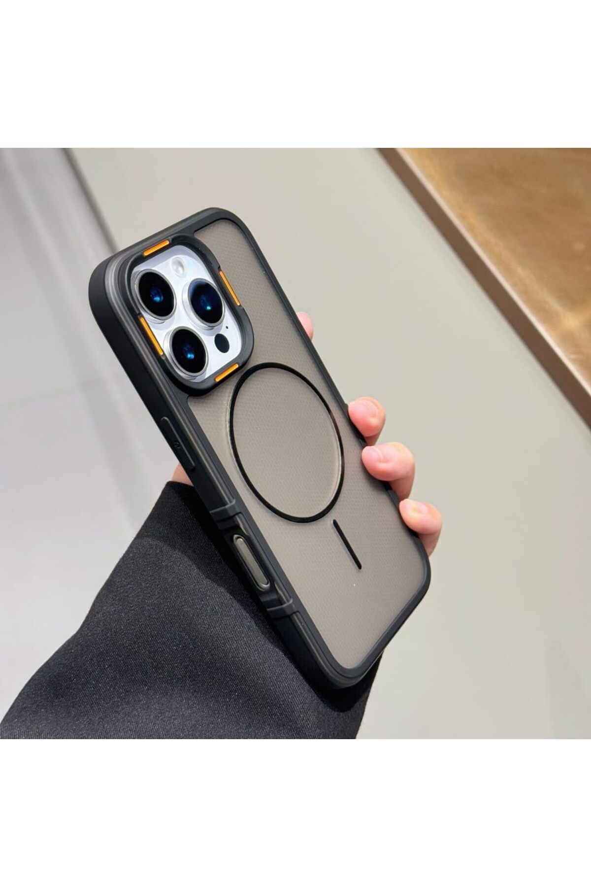 Di Aksesuar iPhone 16 Pro Siyah Mat Yarı Saydam Magsafe Kılıf