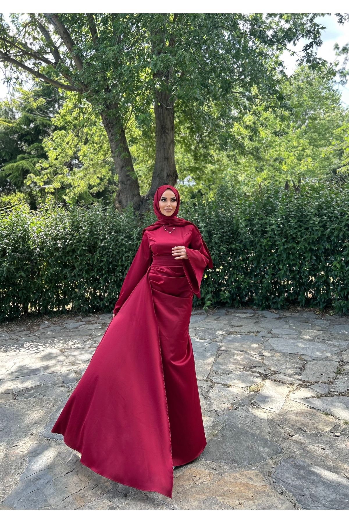 ZÜBİŞ BUTİK Zeyna Kuyruklu Saten Tesettür Abiye